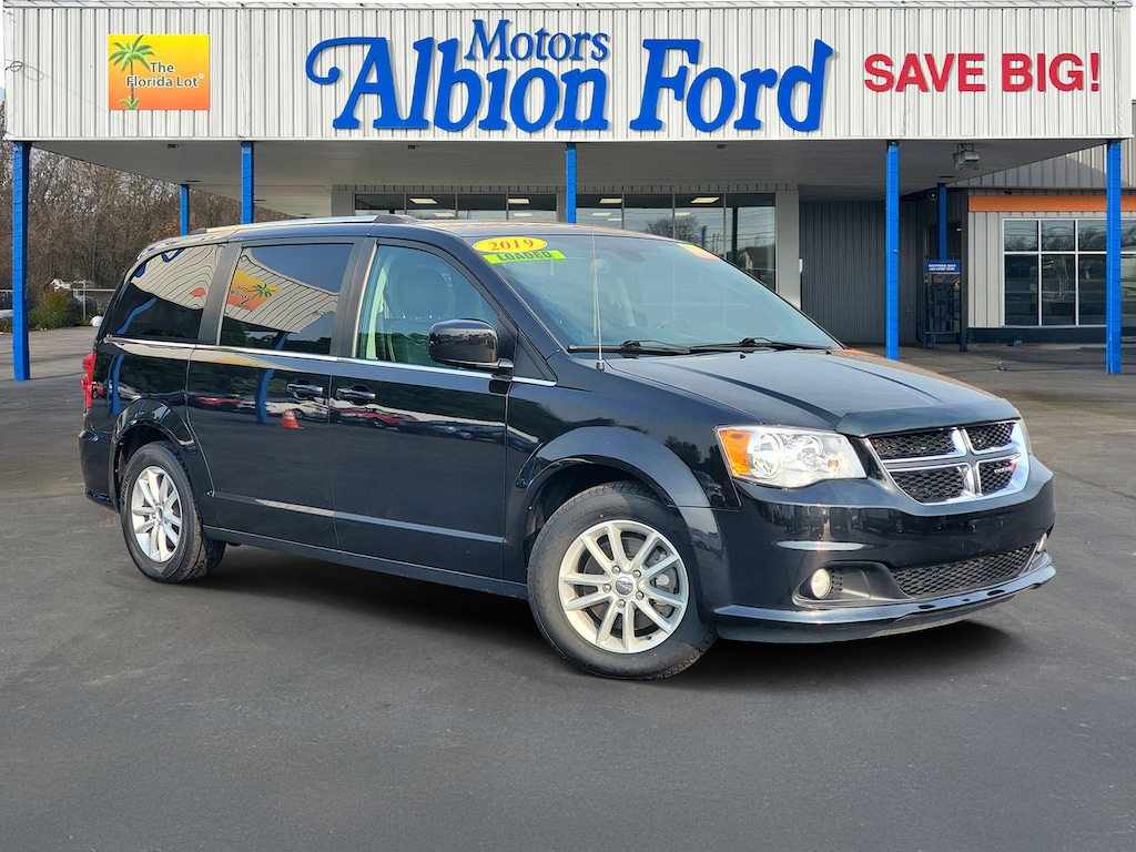 Used 2019 Dodge Grand Caravan SXT Minivan/Van