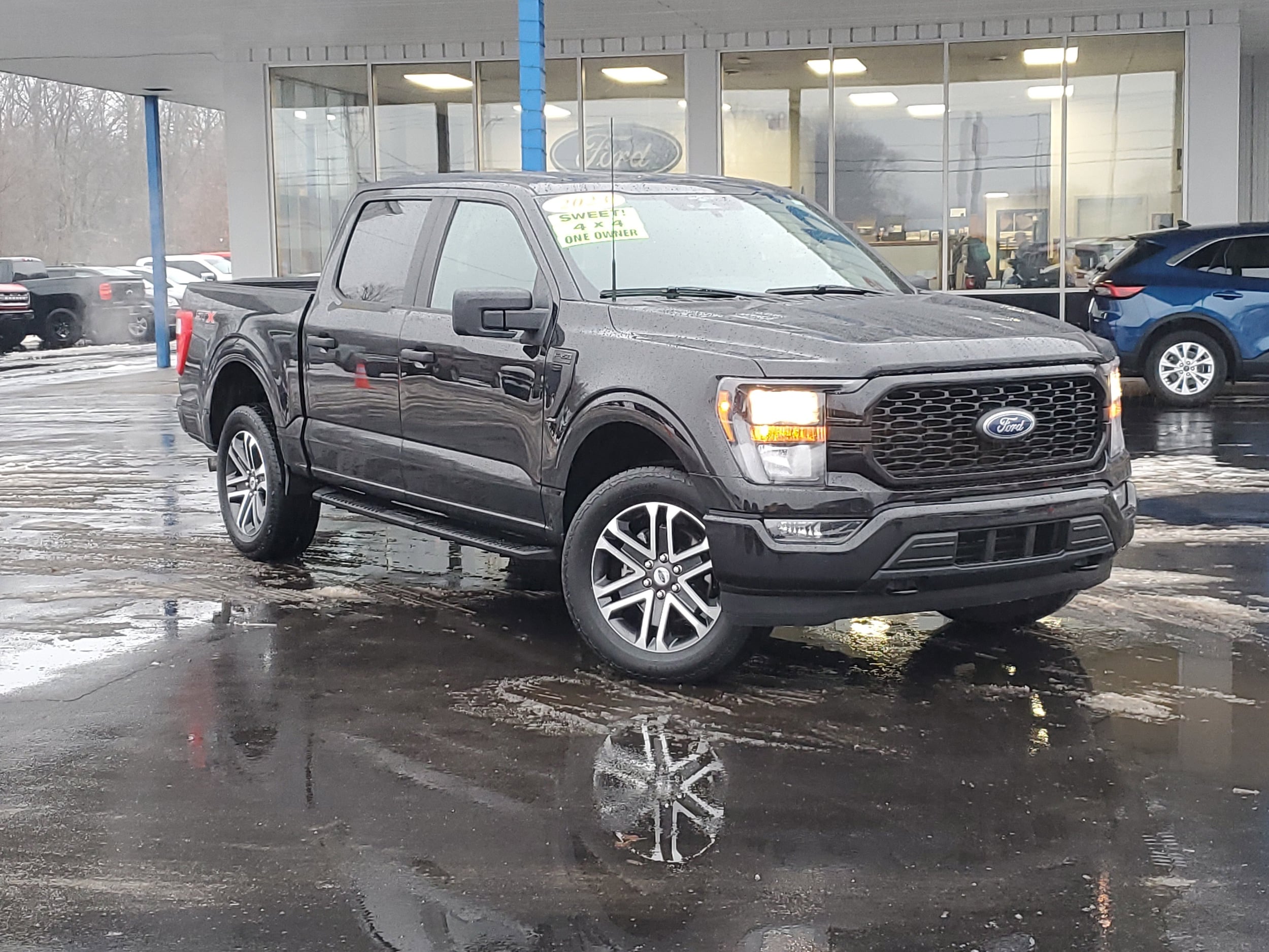 2023 Ford F-150 XL's photo