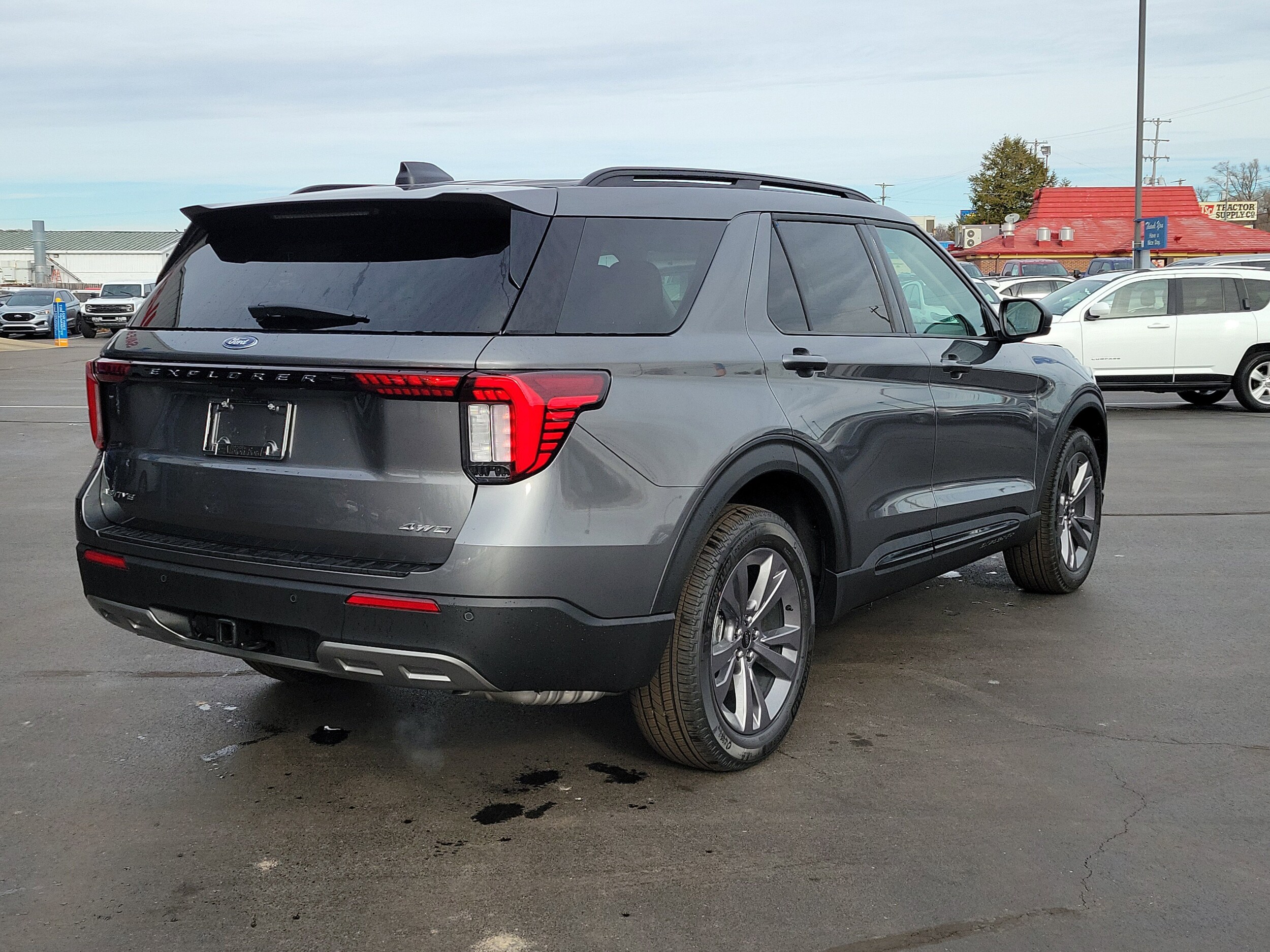 2026 Ford Explorer photo 4