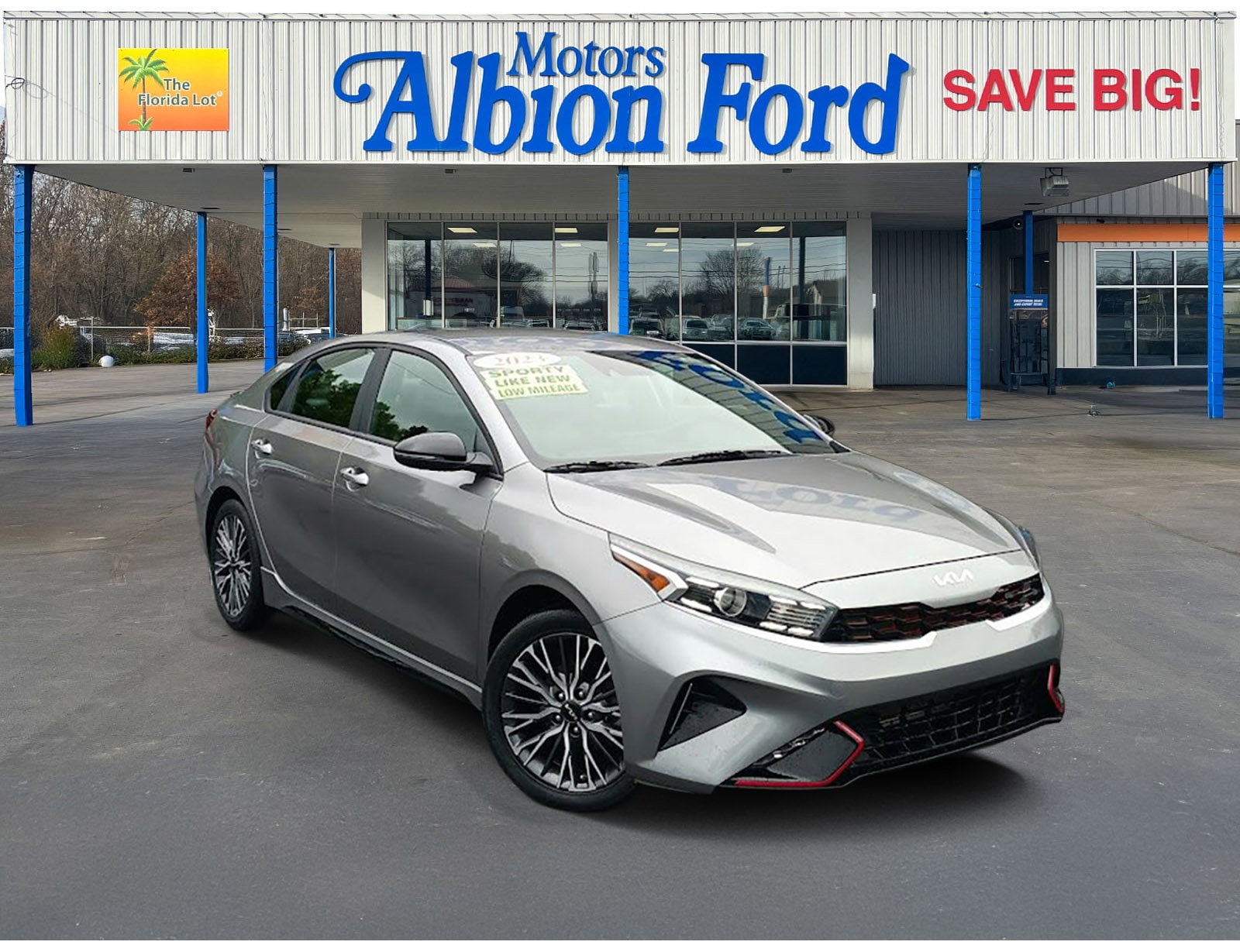 2023 Kia Forte GT-Line's photo