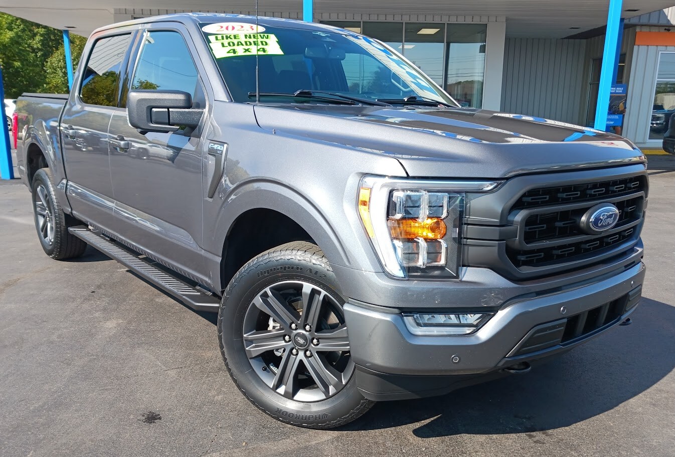 2023 Ford F-150 XLT photo 2