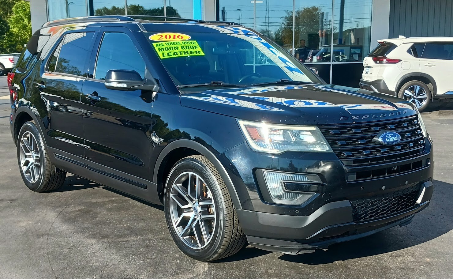2016 Ford Explorer Sport photo 2