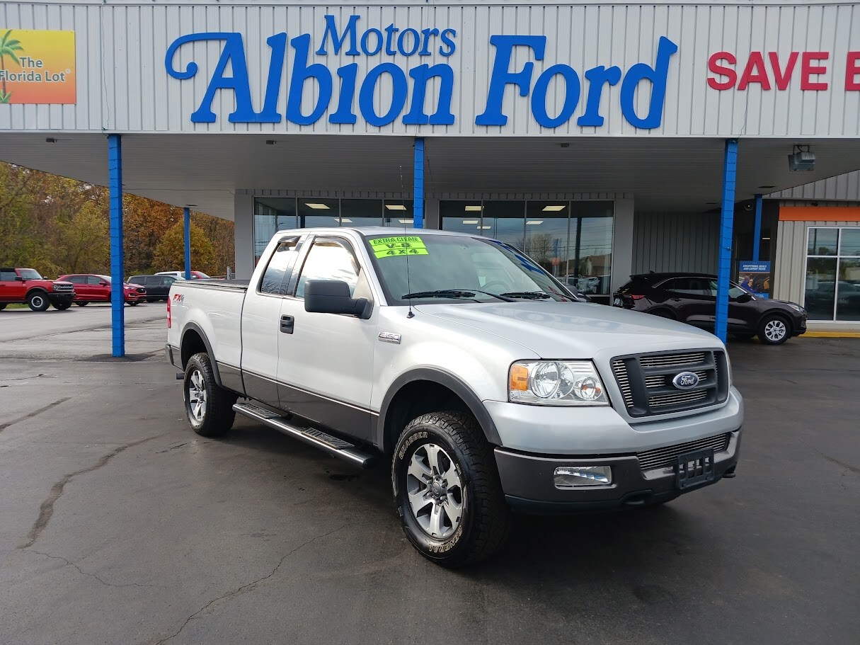 2004 Ford F-150 FX4 photo 2