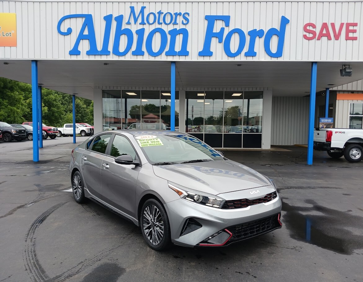 2023 Kia Forte GT-Line photo 3