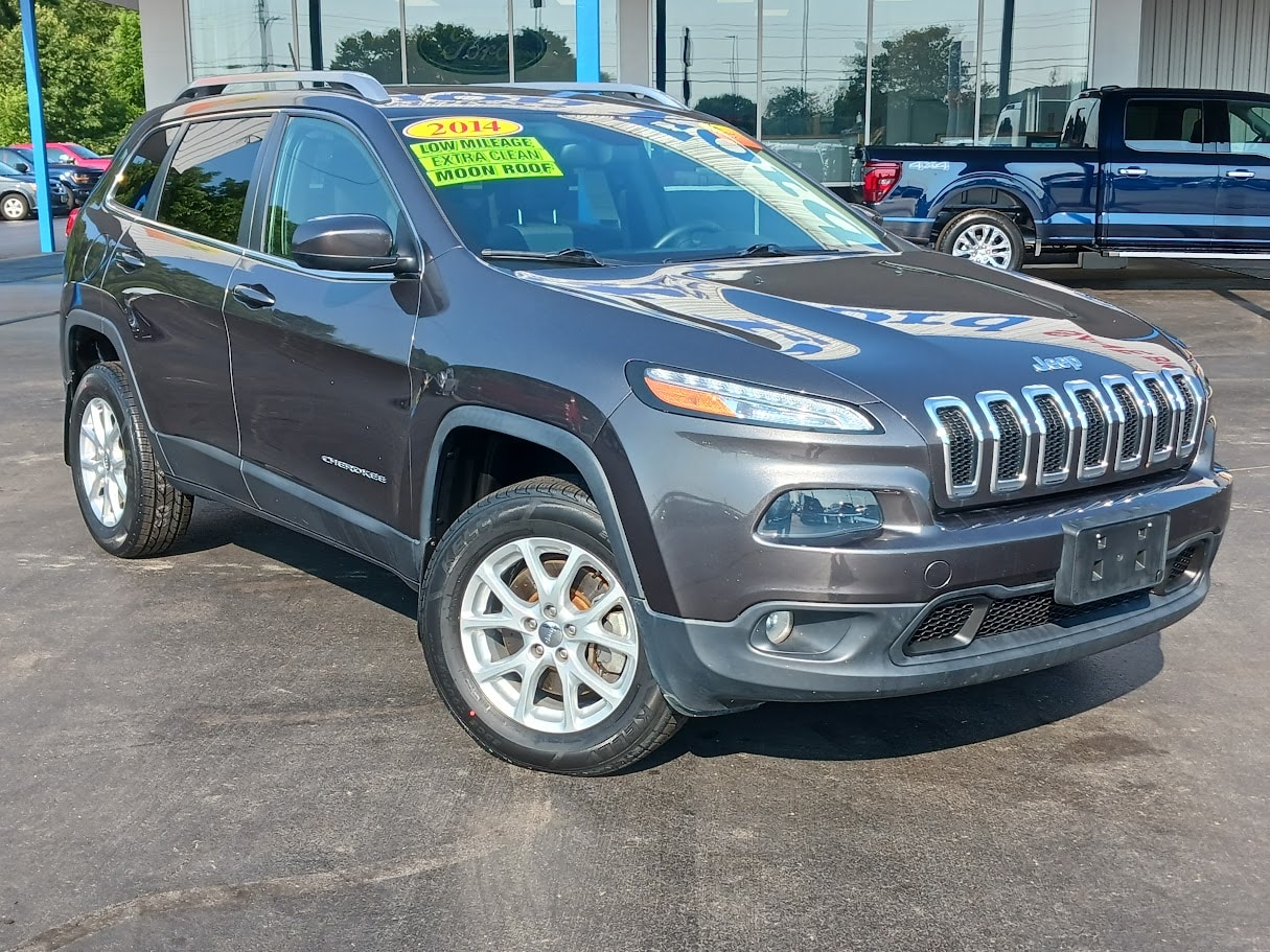 Used 2014 Jeep Cherokee Latitude with VIN 1C4PJMCS2EW137820 for sale in Albion, MI