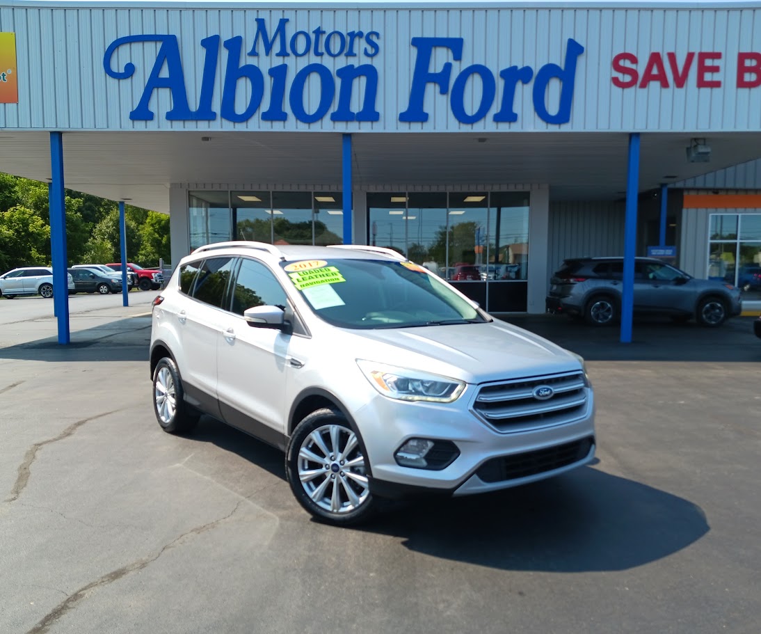 2017 Ford Escape Titanium photo 2