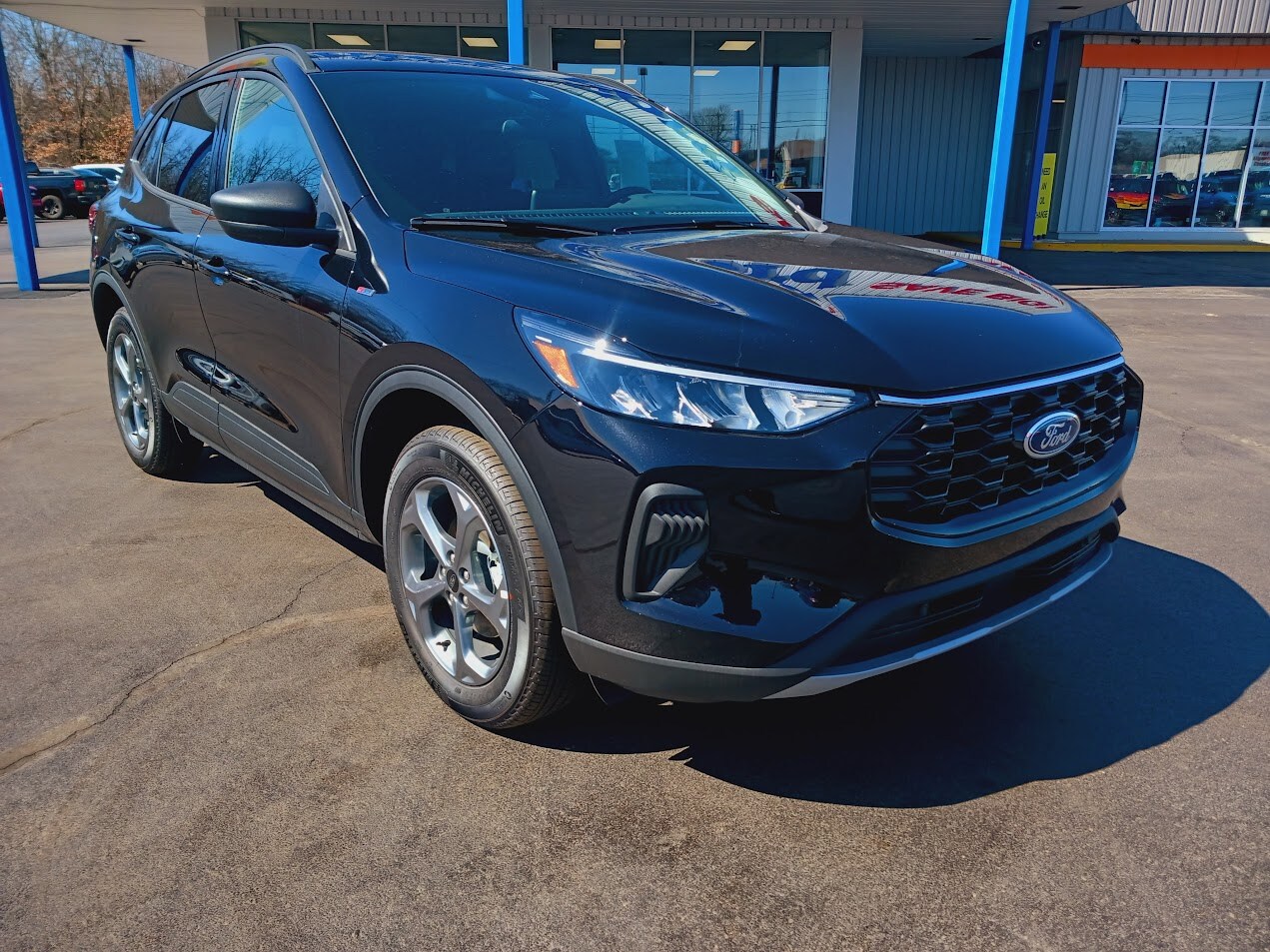 2025 Ford Escape ST-Line photo 3