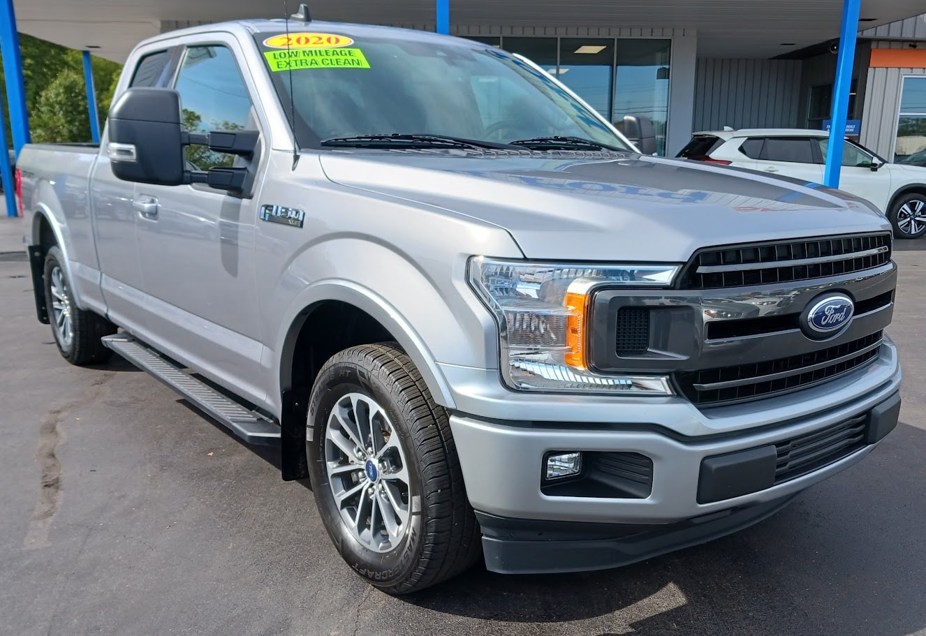 2020 Ford F-150 XLT photo 2