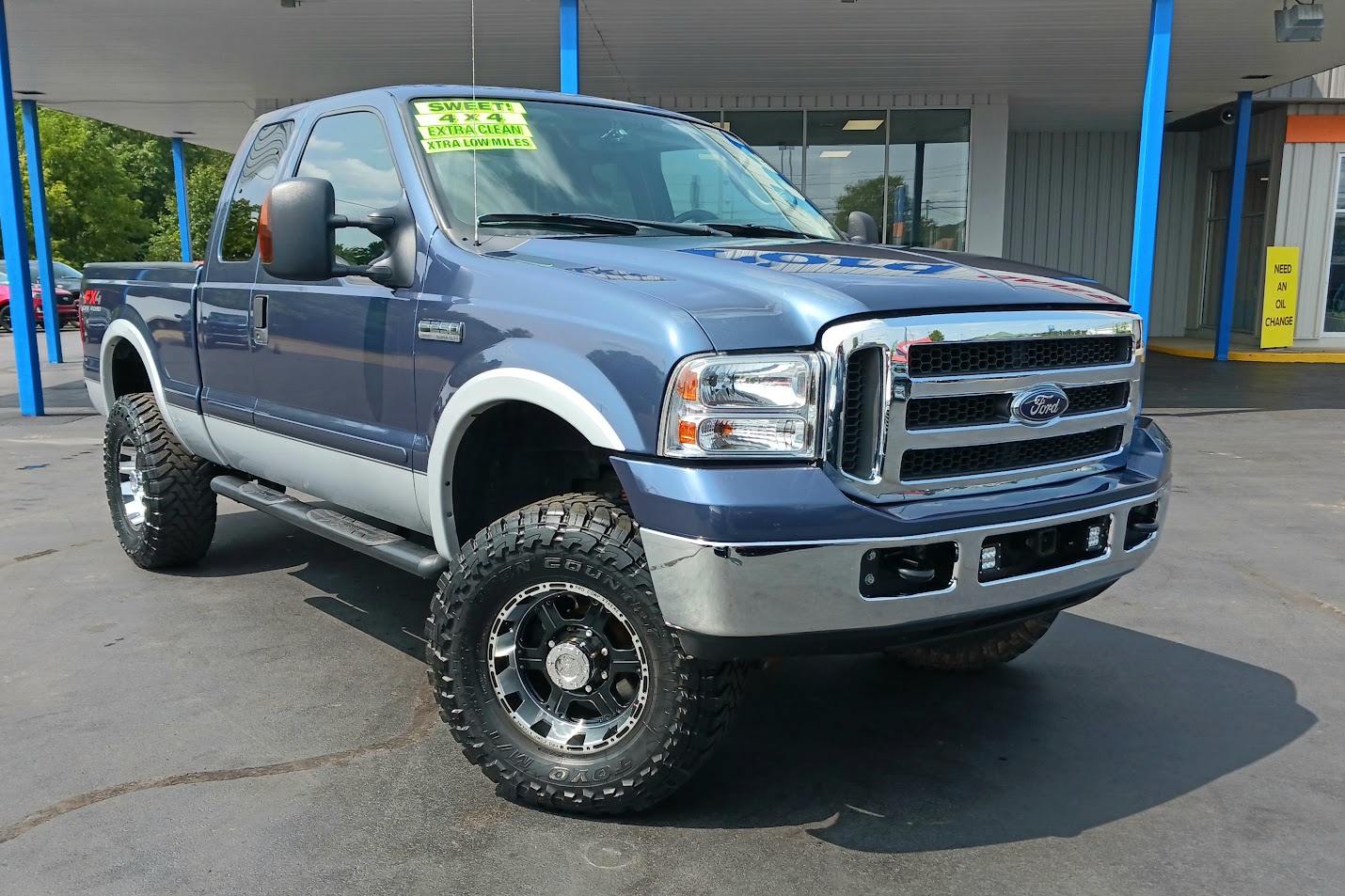 Used 2005 Ford F-250 Super Duty Lariat with VIN 1FTSX21575EB68111 for sale in Albion, MI