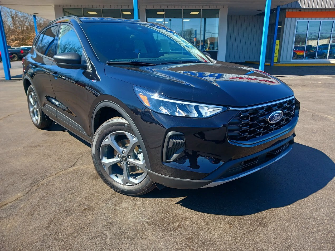 2025 Ford Escape ST-Line photo 2
