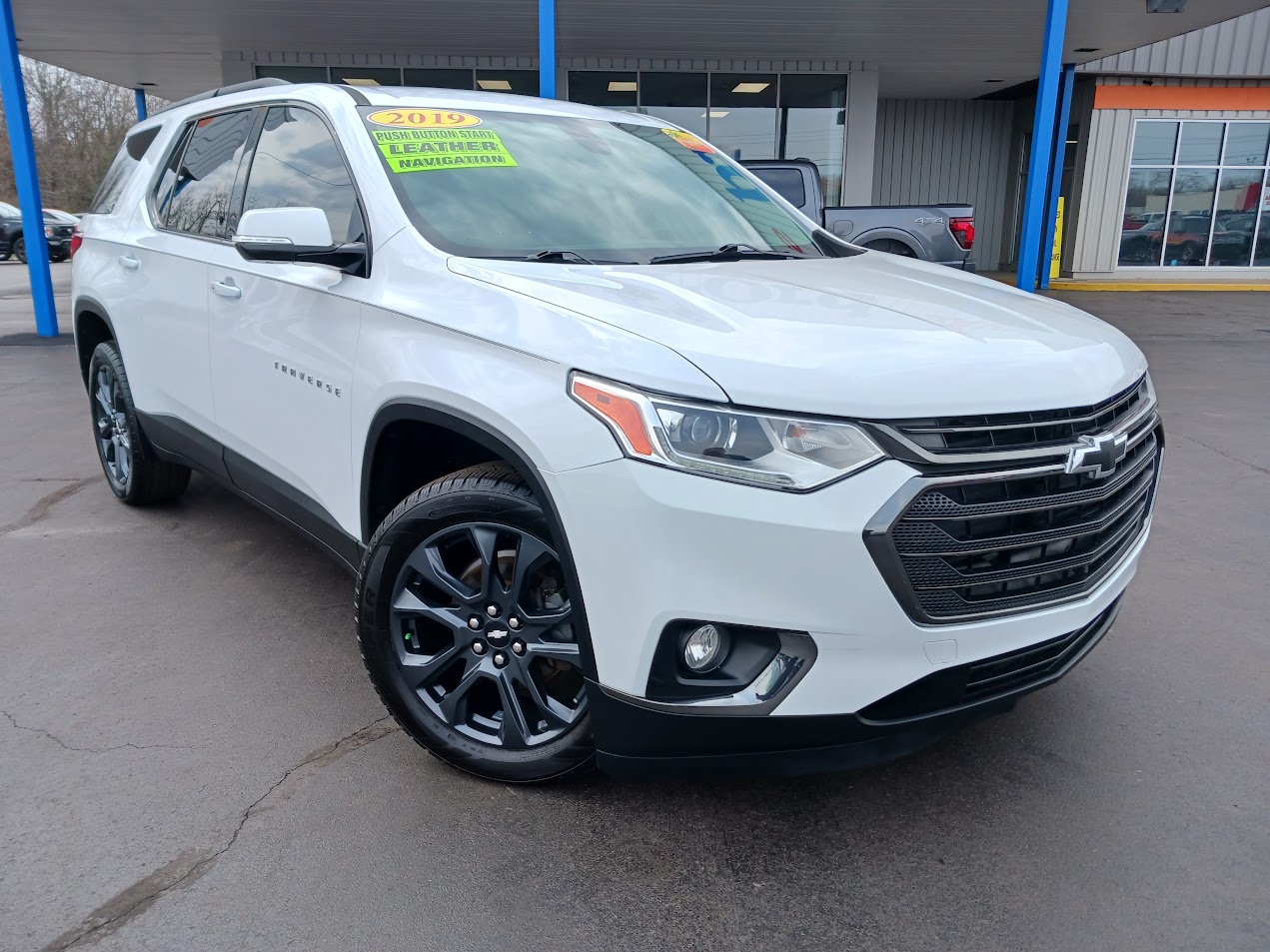 Used 2019 Chevrolet Traverse RS with VIN 1GNERJKW8KJ274456 for sale in Albion, MI