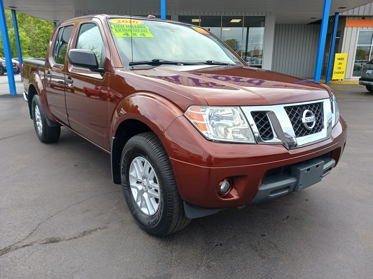 2016 Nissan Frontier SV photo 3
