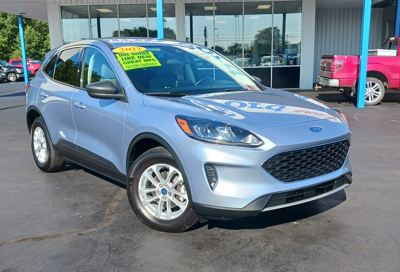 Used 2022 Ford Escape SE with VIN 1FMCU9G69NUB22643 for sale in Albion, MI