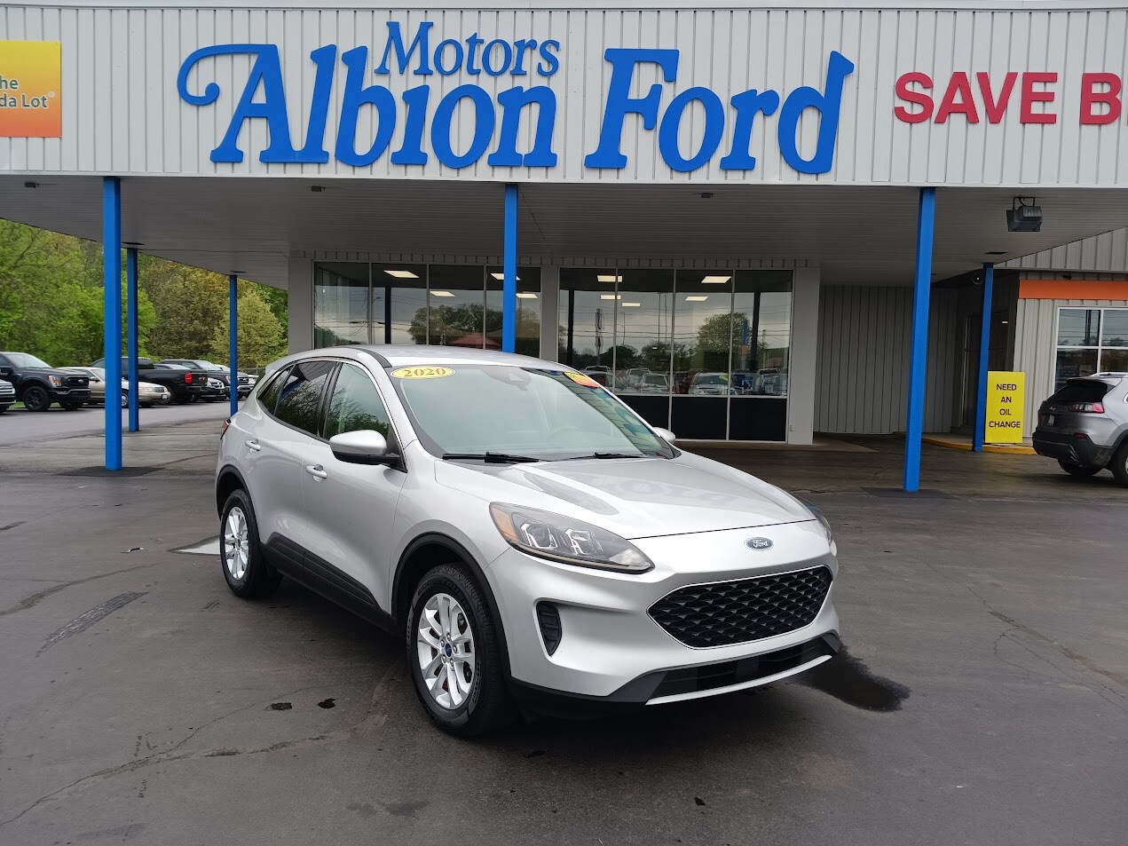 2020 Ford Escape SE photo 3