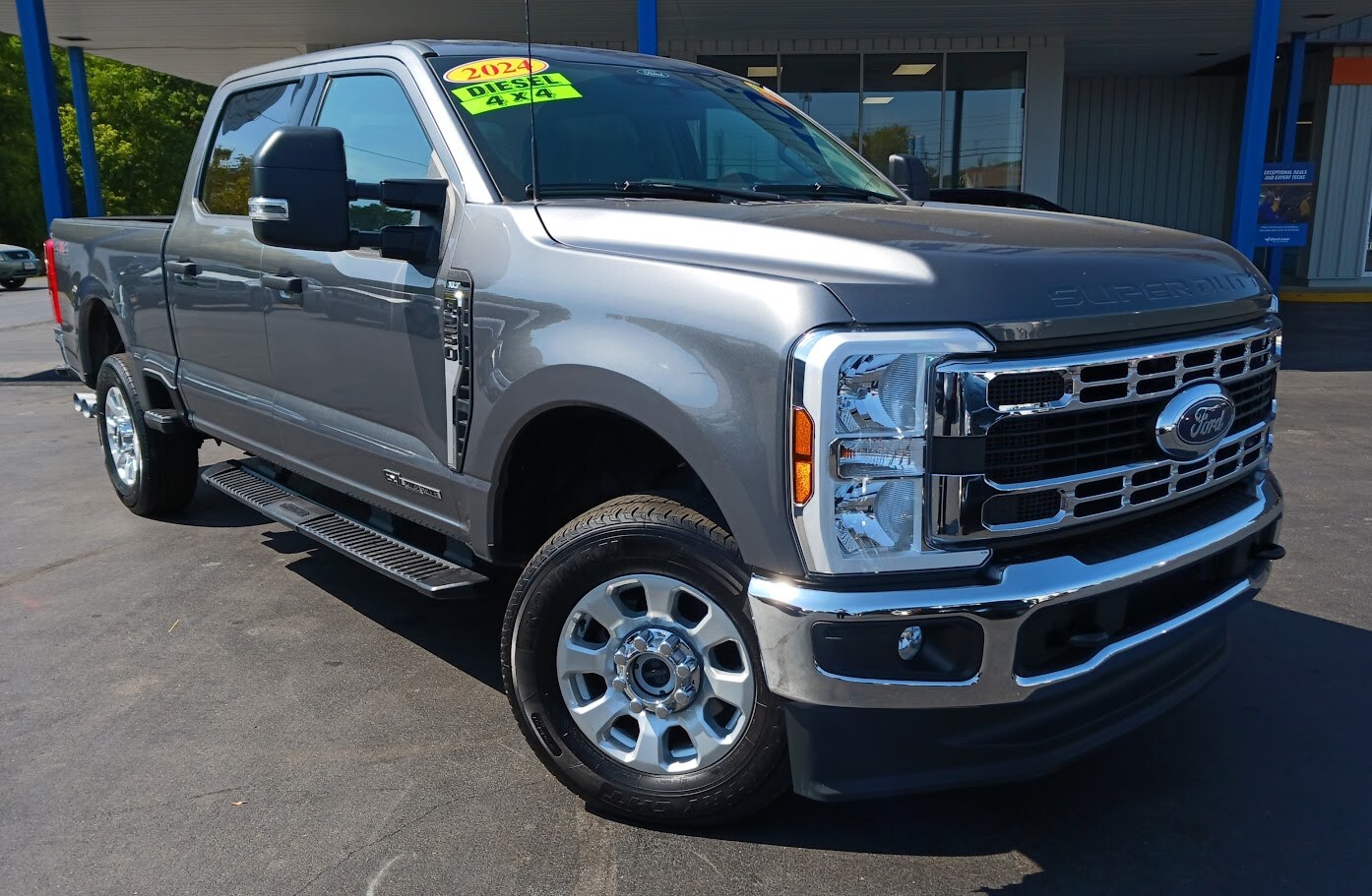 2024 Ford F-250 photo 2