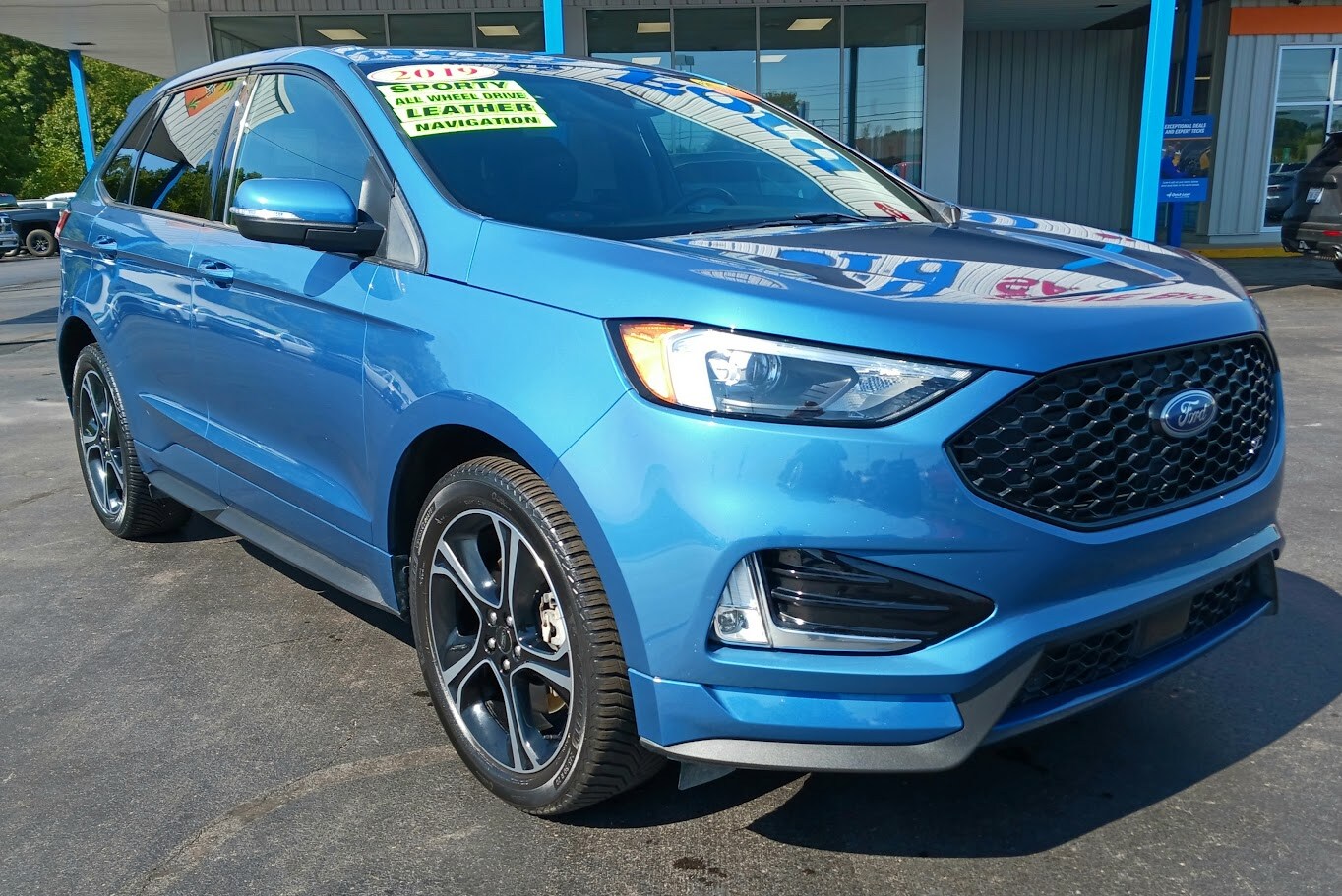 2019 Ford Edge ST photo 3