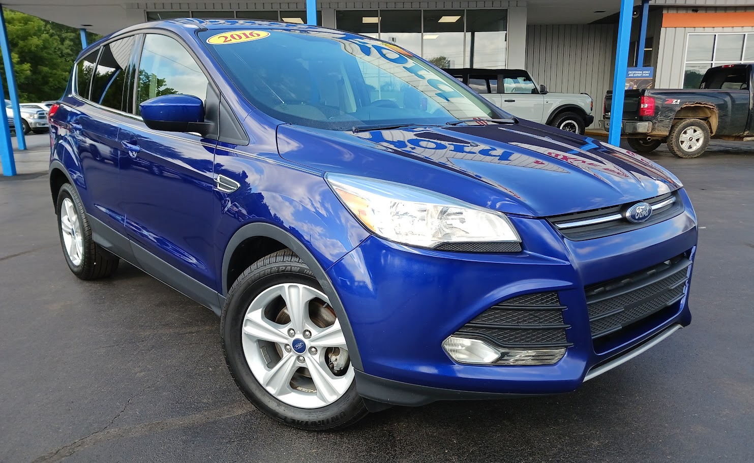 Used 2016 Ford Escape SE with VIN 1FMCU0G78GUB76054 for sale in Albion, MI