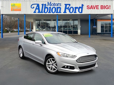 2016 Ford Fusion SE Sedan