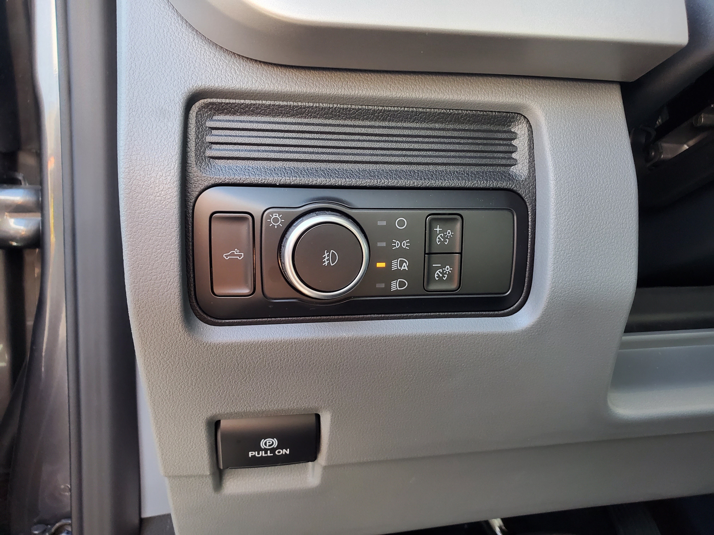 2026 Ford F-350 Super Duty XLT - Photo 10