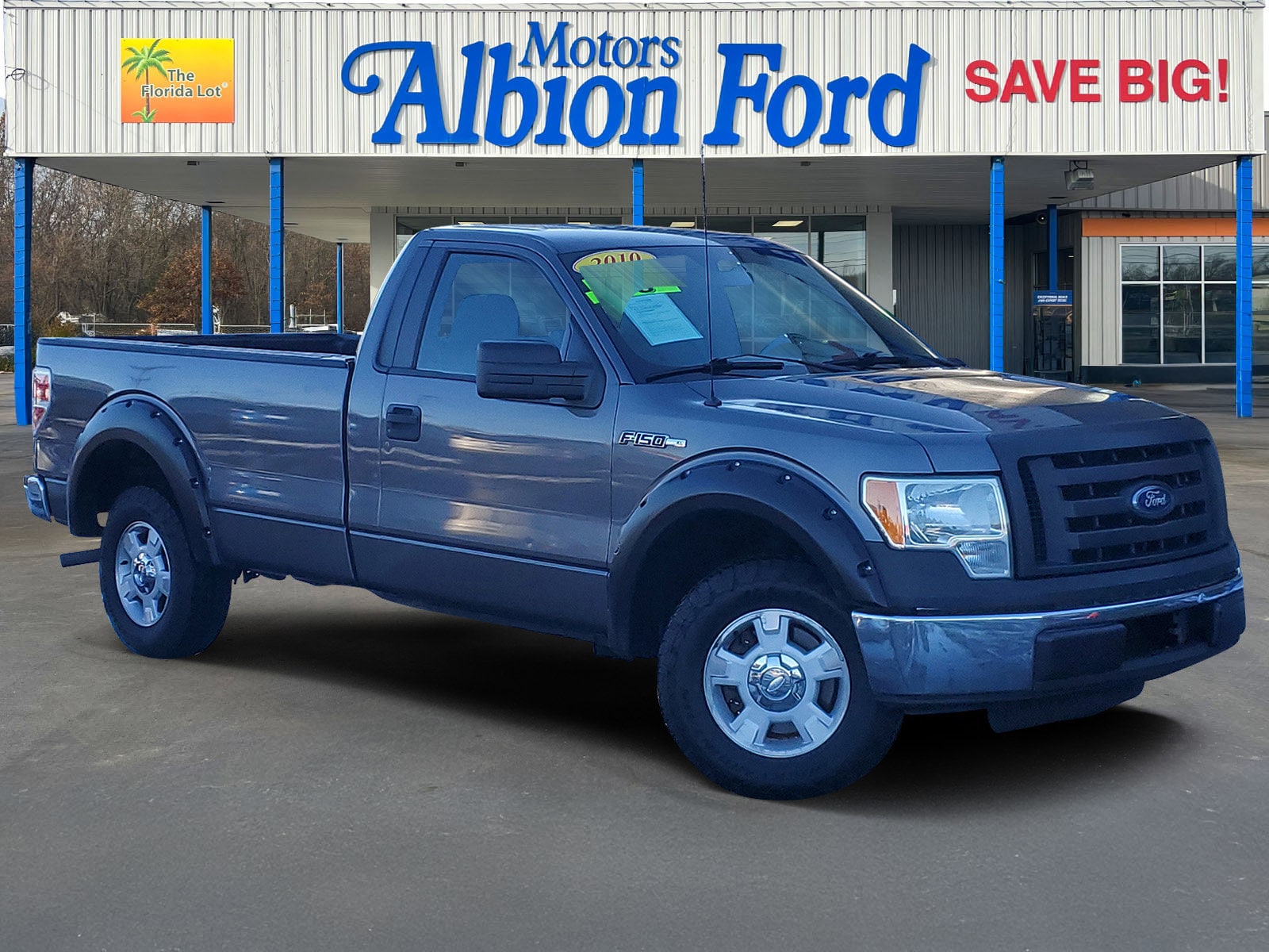 2010 Ford F-150 XL's photo