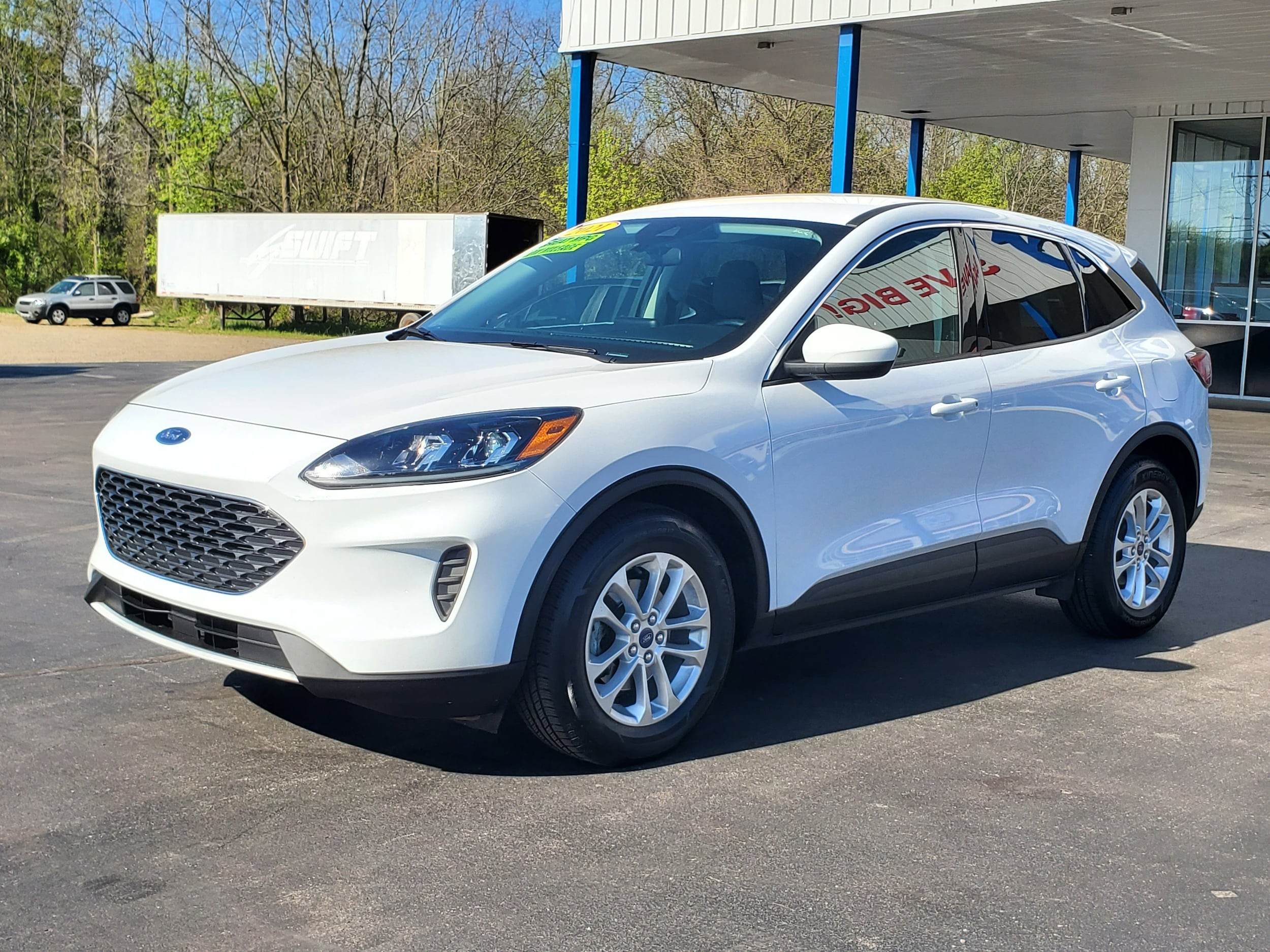 Used 2021 Ford Escape SE with VIN 1FMCU0G69MUA25369 for sale in Albion, MI
