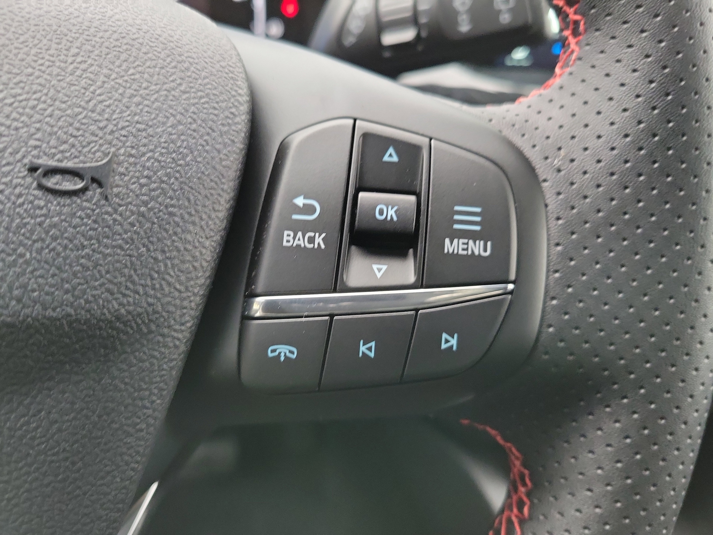 2026 Ford Escape ST-Line - Photo 16