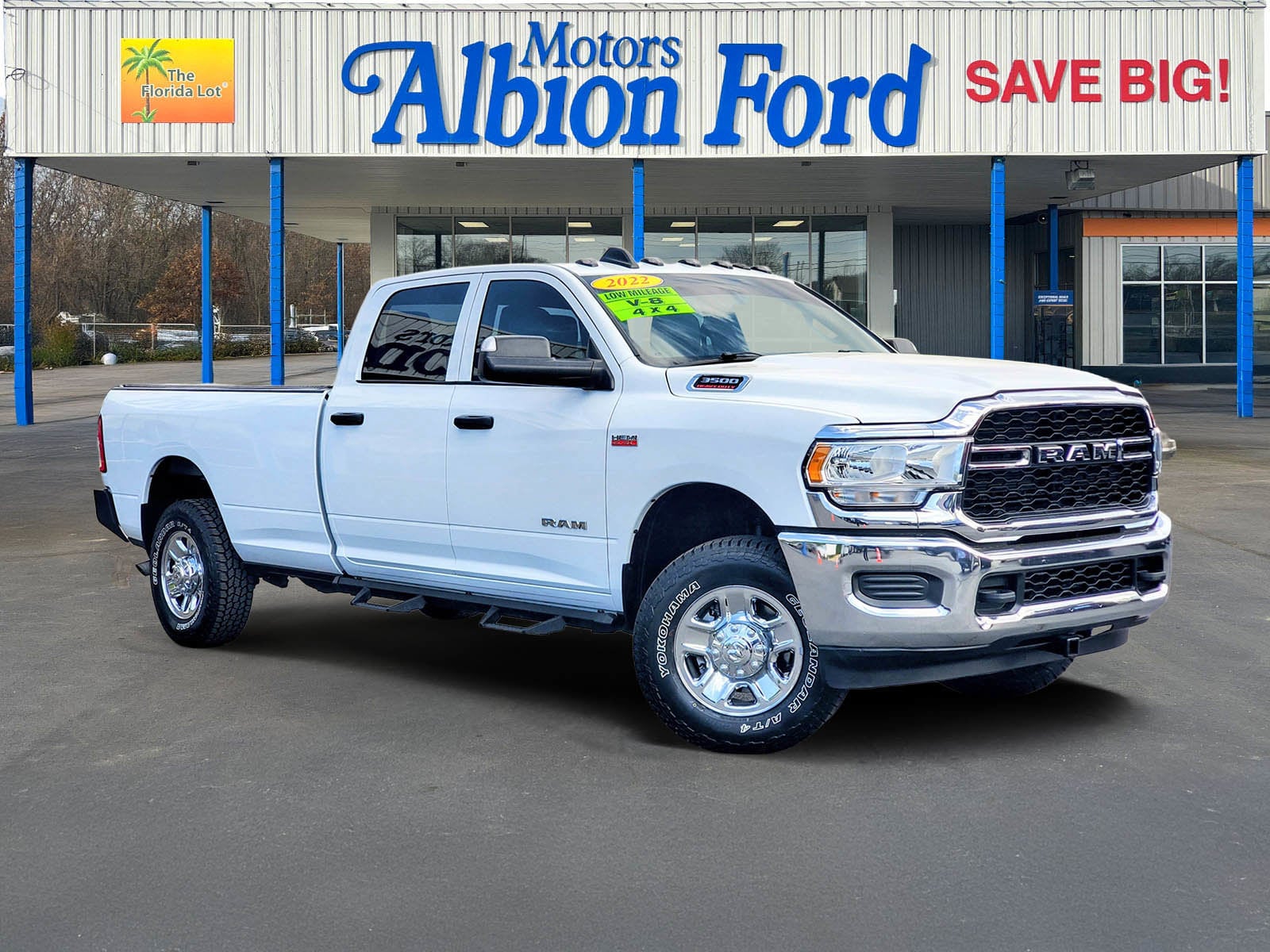 2022 RAM 3500 Tradesman 4X4 Crew Cab LWB's photo