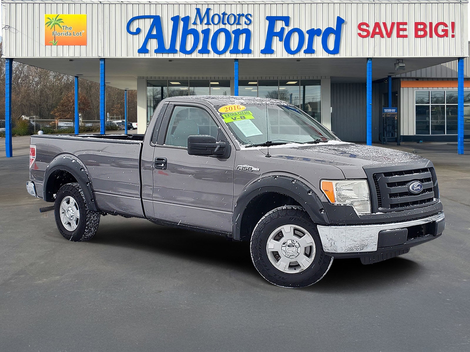 2010 Ford F-150 XL's photo