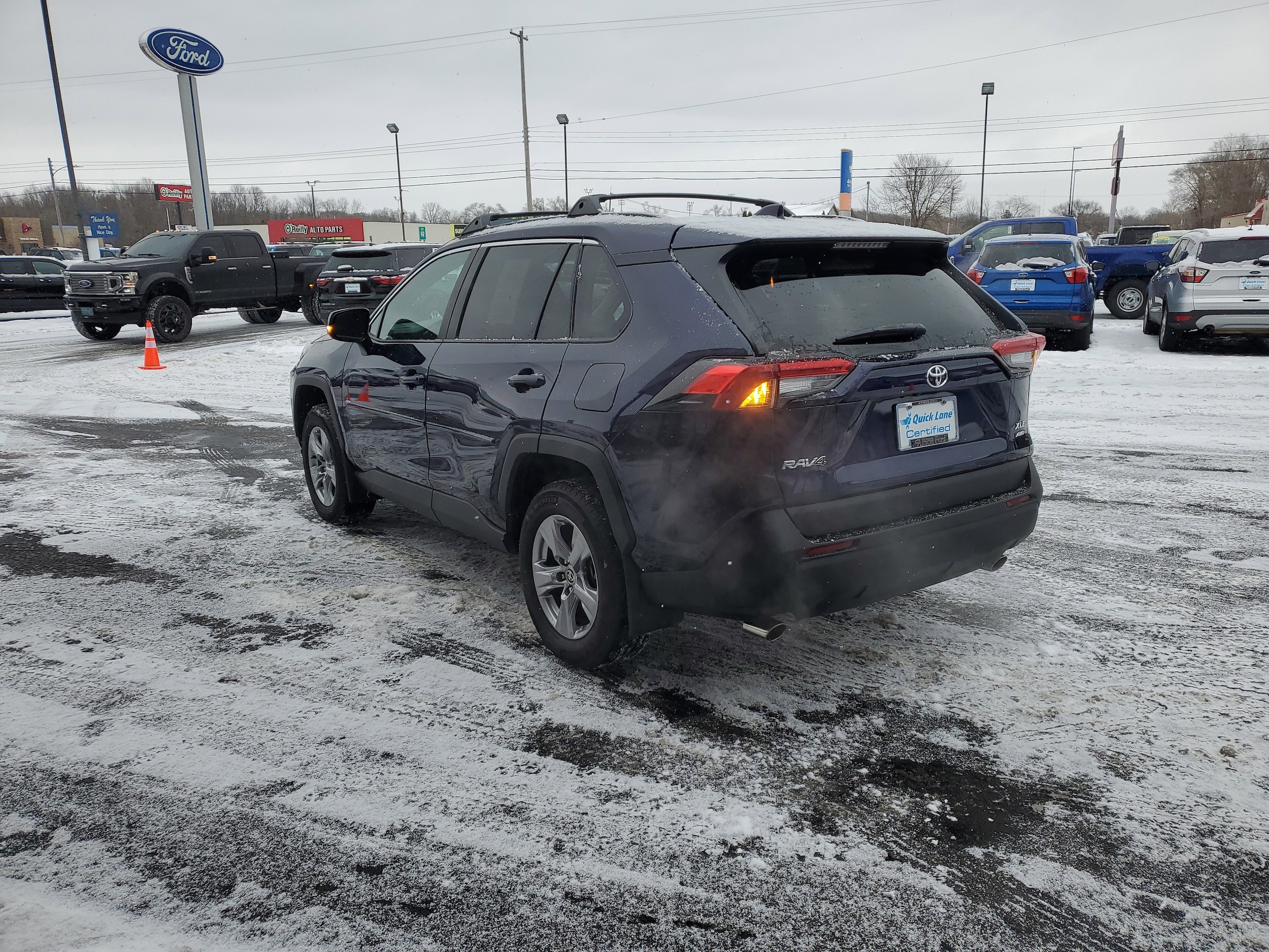 Used 2023 Toyota RAV4 XLE with VIN 2T3P1RFV8PW333037 for sale in Kansas City