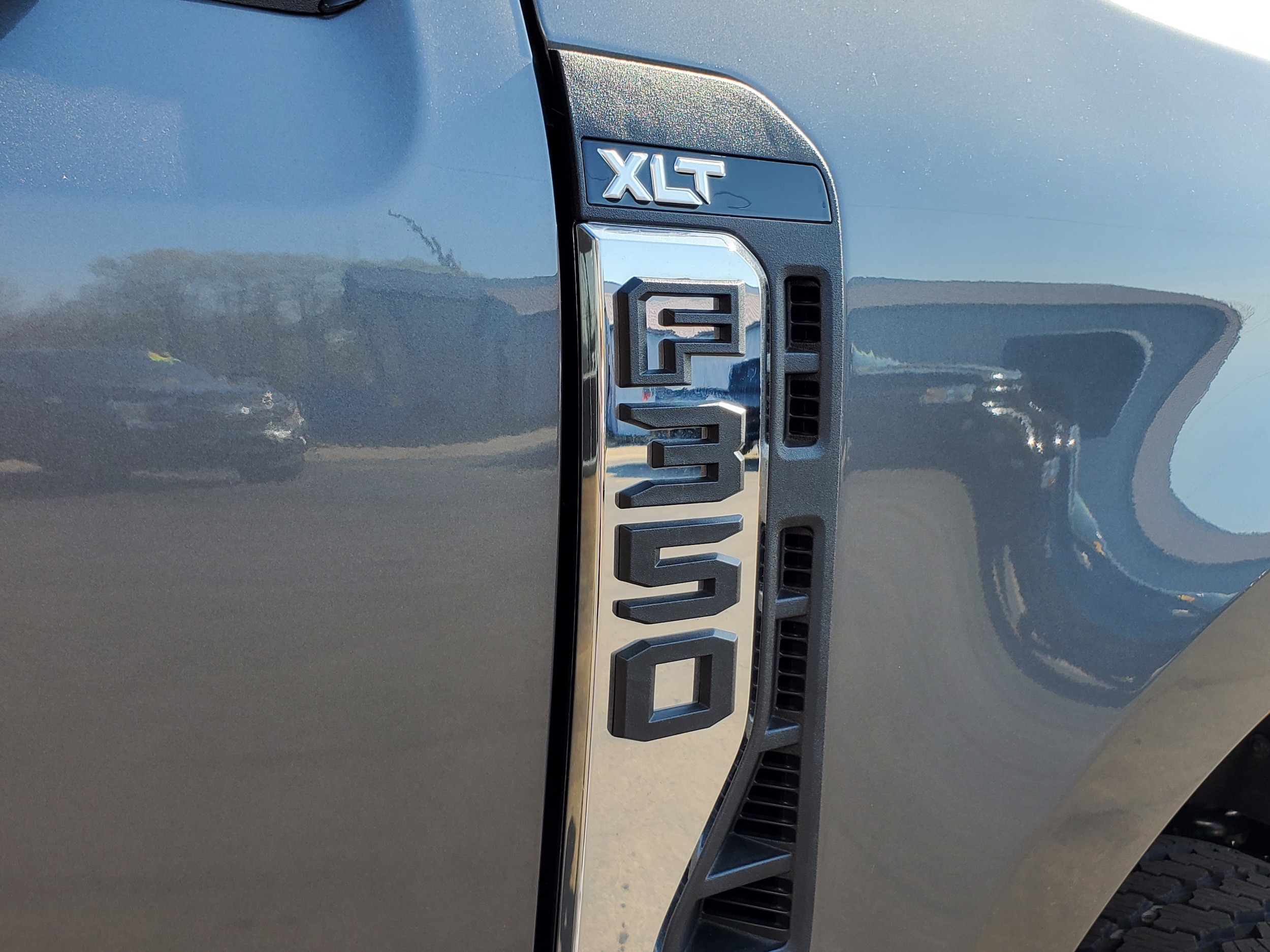 2026 Ford F-350 Super Duty XLT - Photo 7