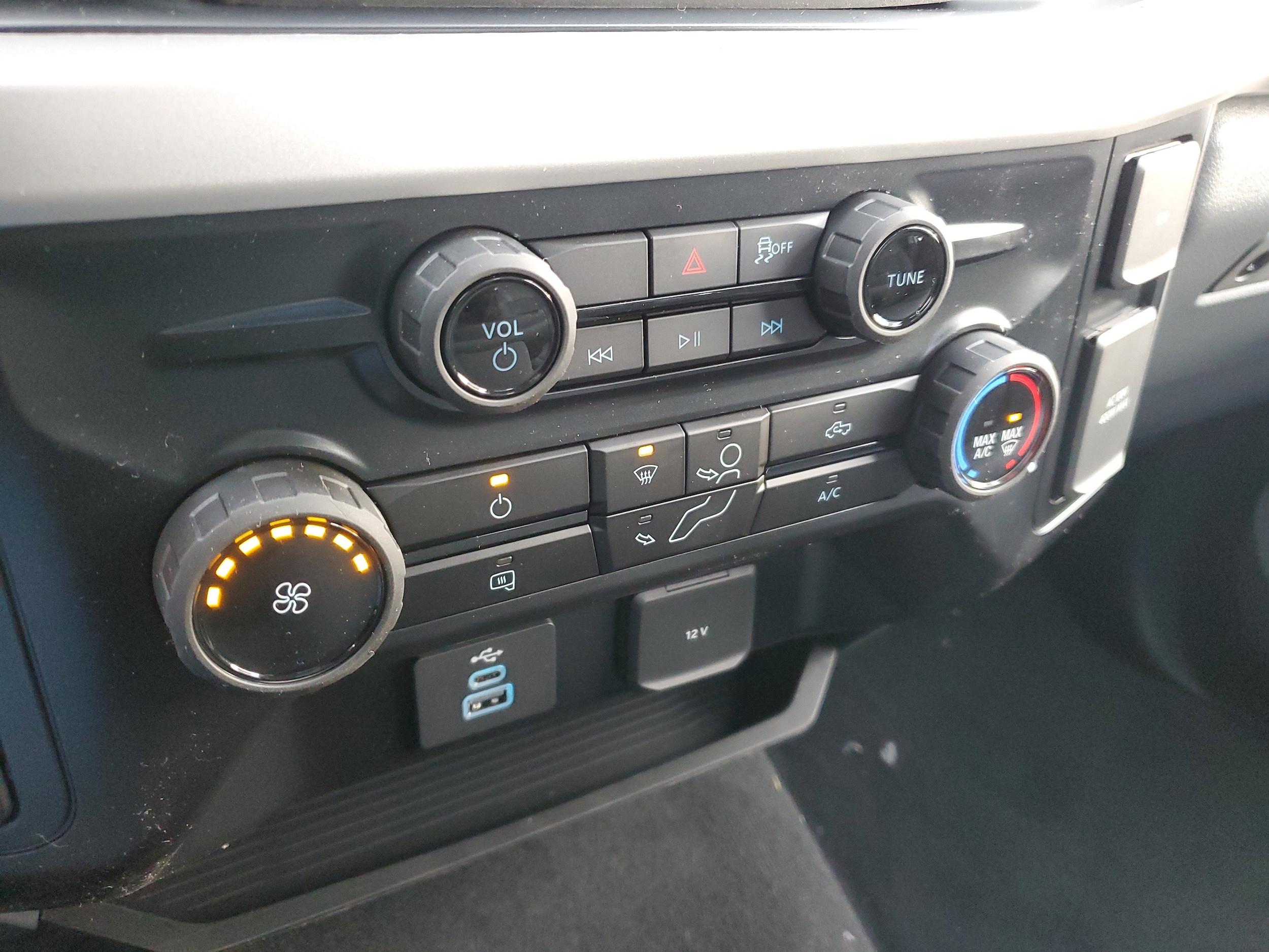 2026 Ford F-350 Super Duty XLT - Photo 22