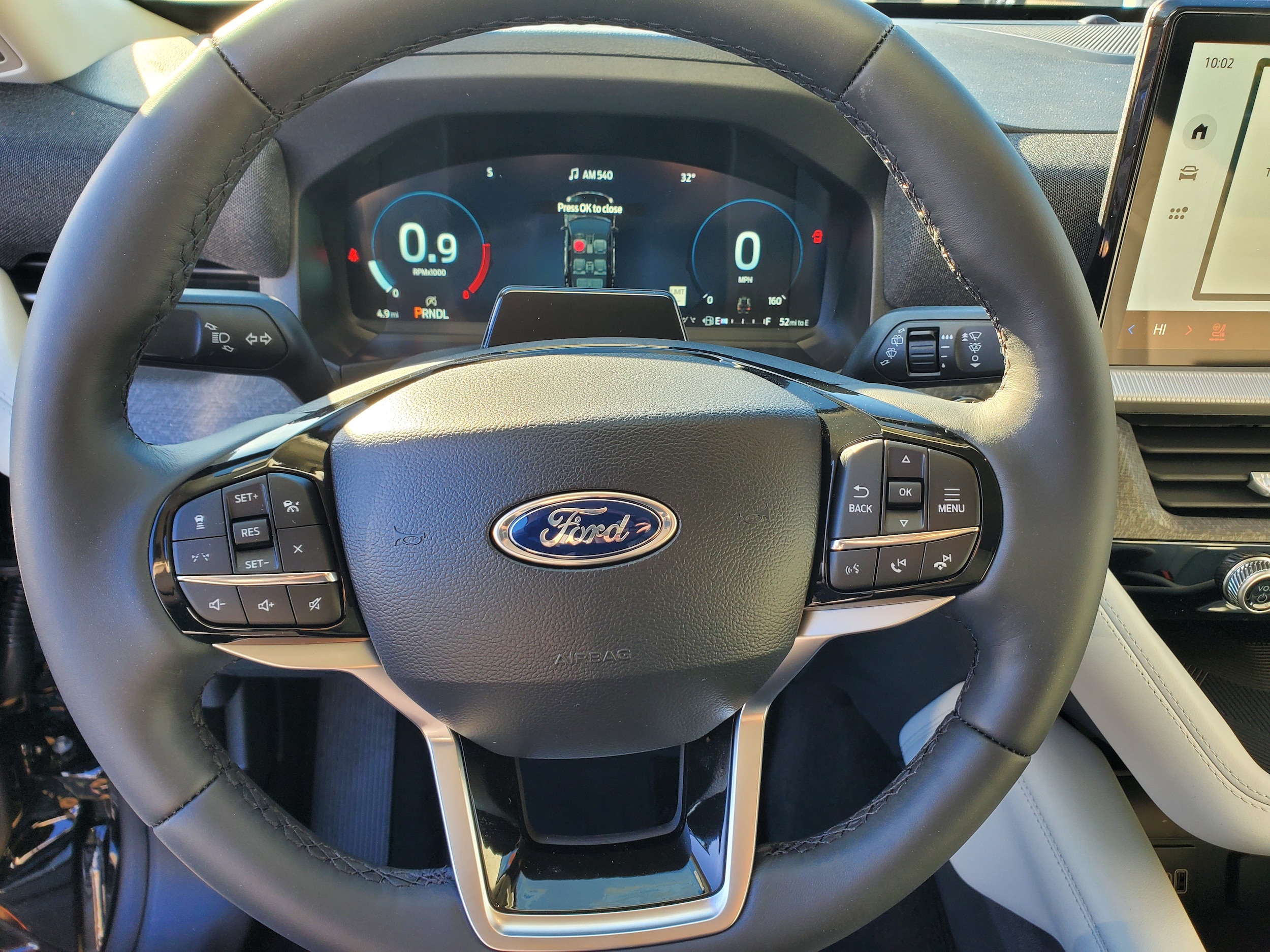 2026 Ford Explorer Platinum - Photo 13