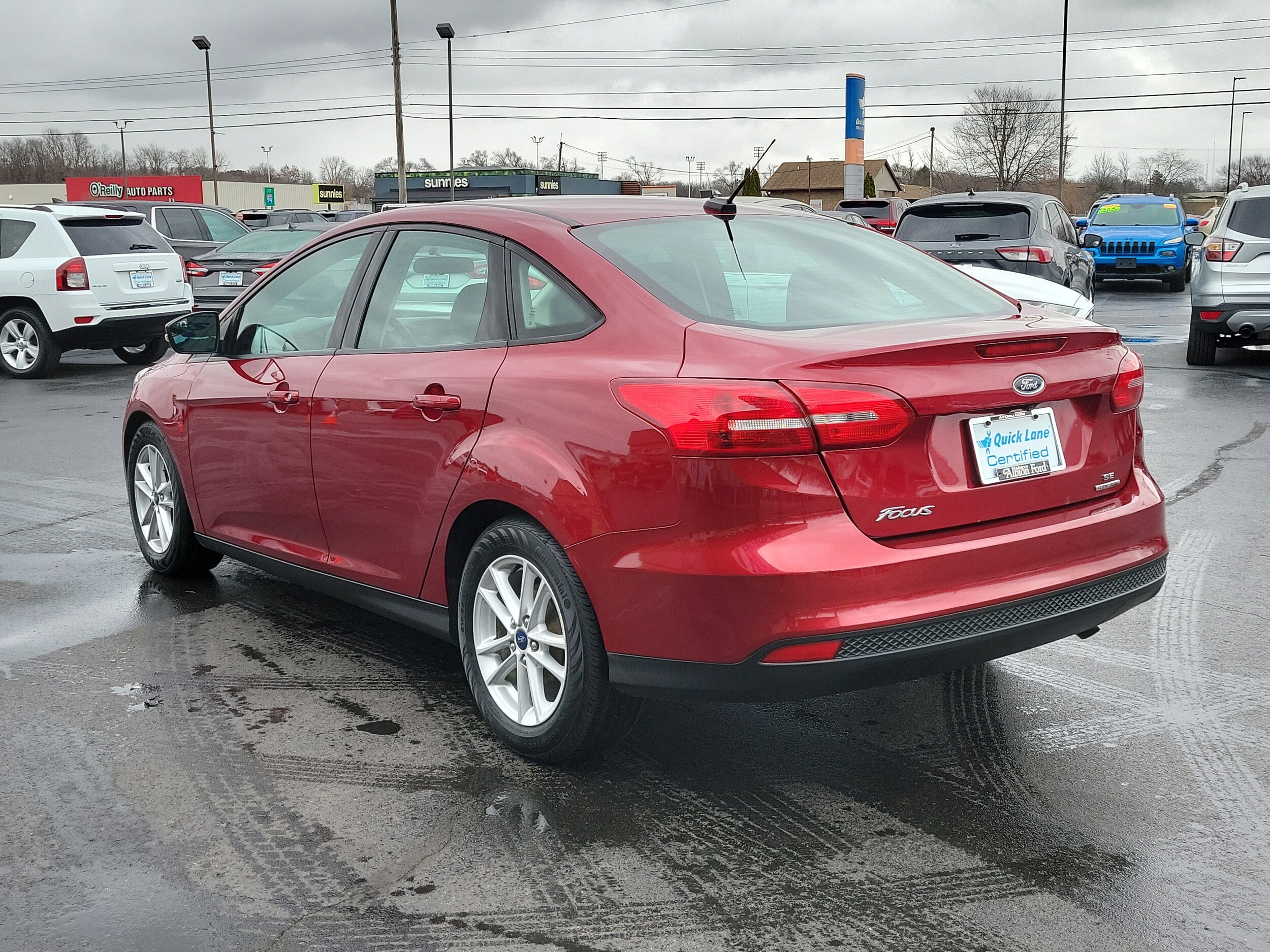 2016 Ford Focus SE photo 2