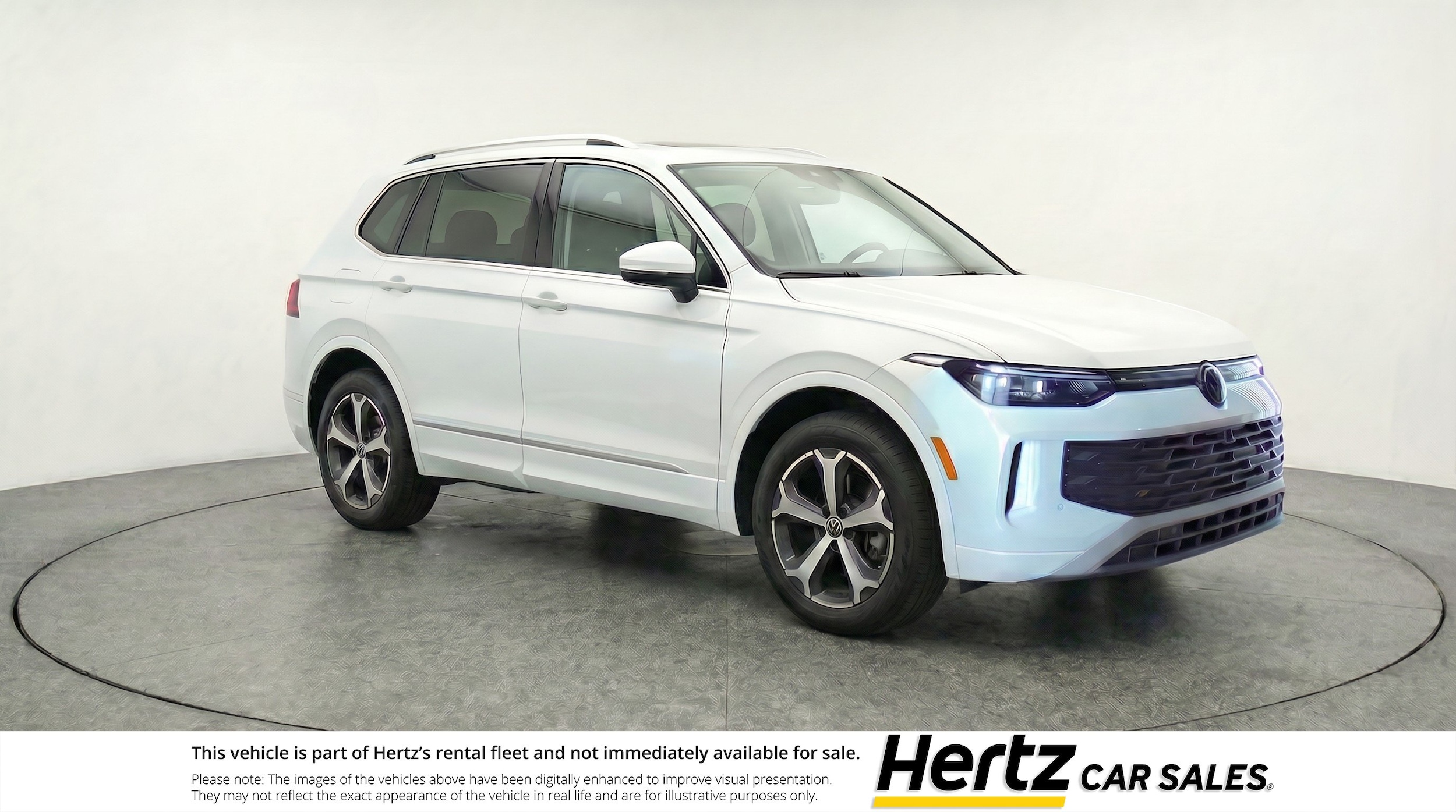 Thumbnail: 2026 Volkswagen Tiguan - 1