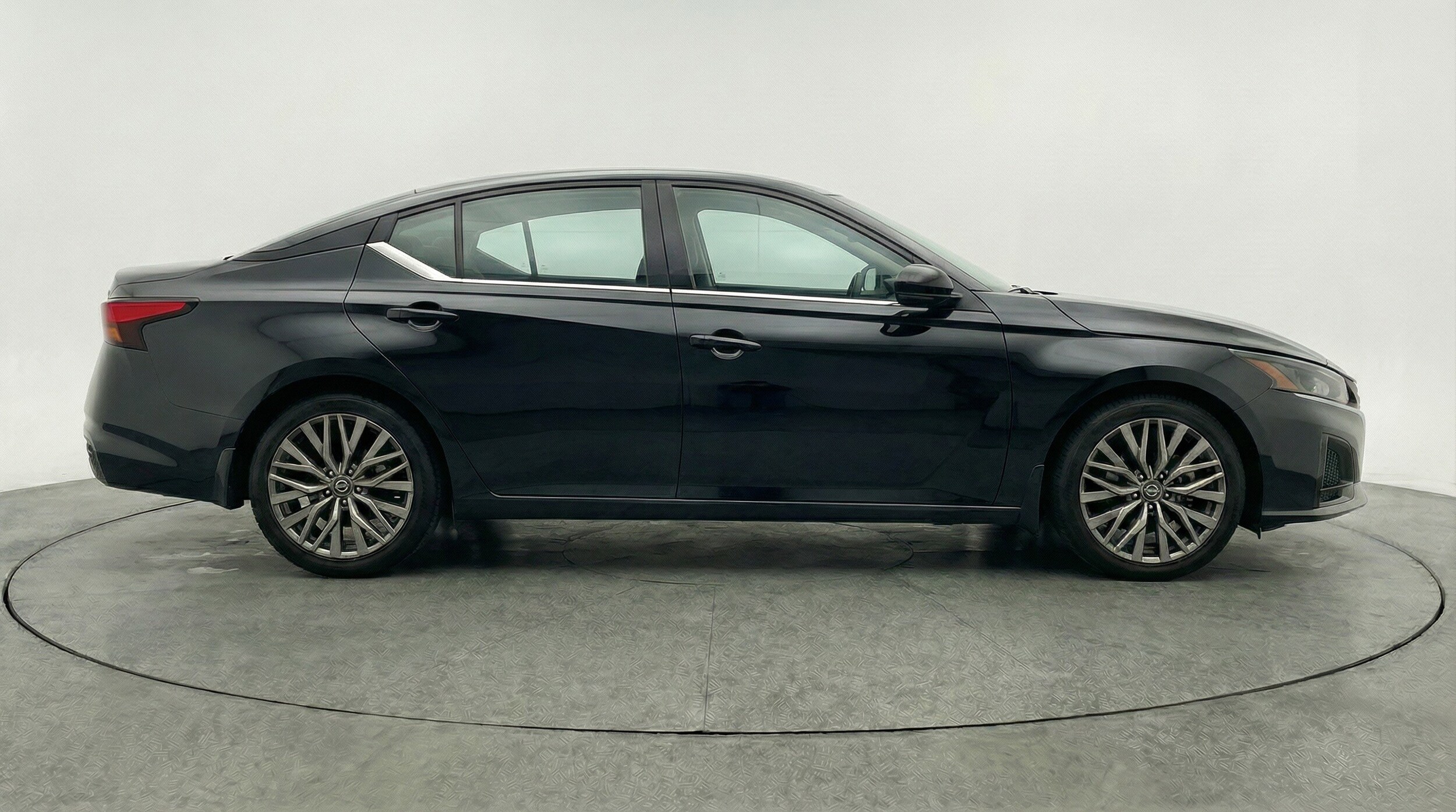 Thumbnail: 2025 Nissan Altima - 11
