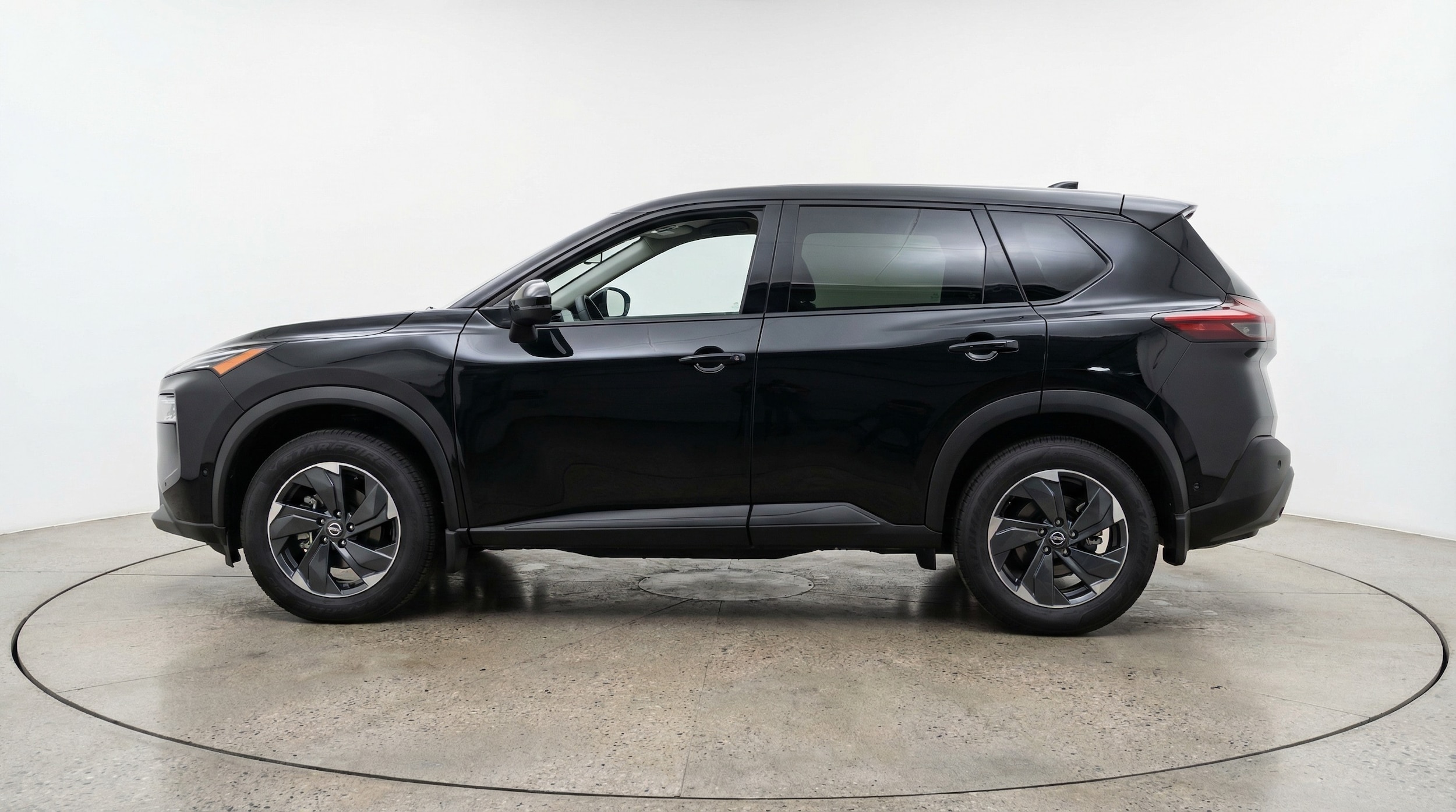 Thumbnail: 2025 Nissan Rogue - 4