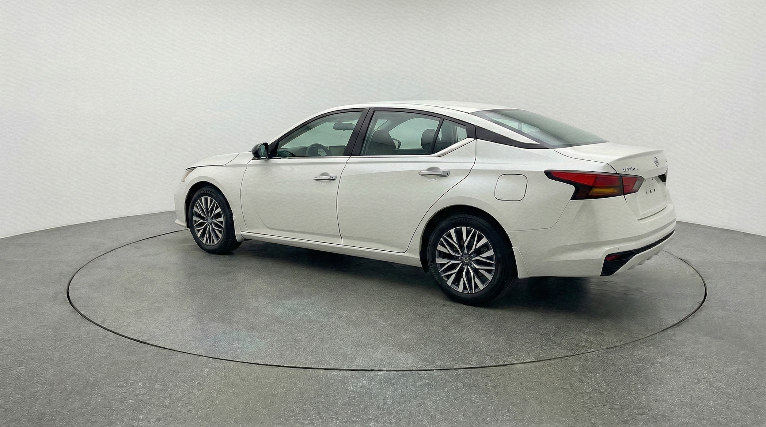 Thumbnail: 2025 Nissan Altima - 5