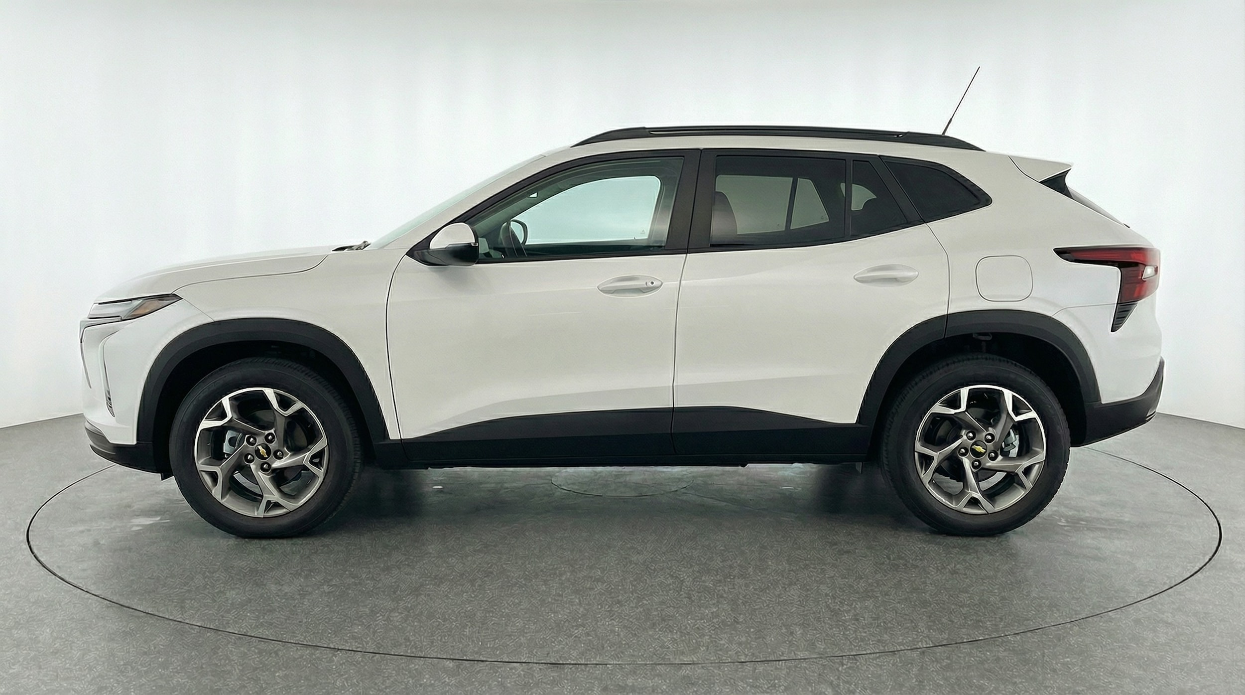 Thumbnail: 2025 Chevrolet Trax - 4