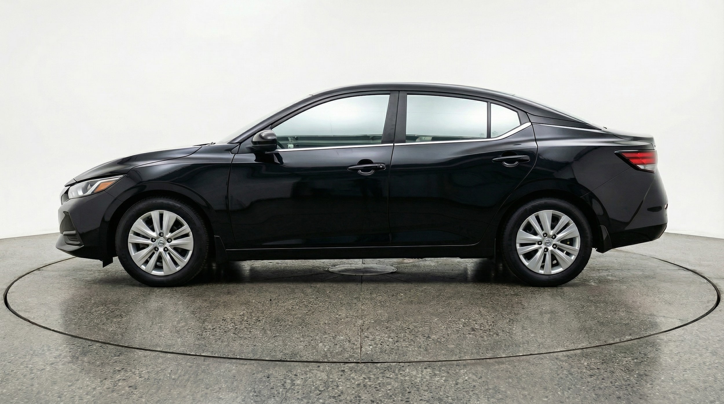 Thumbnail: 2025 Nissan Sentra - 4