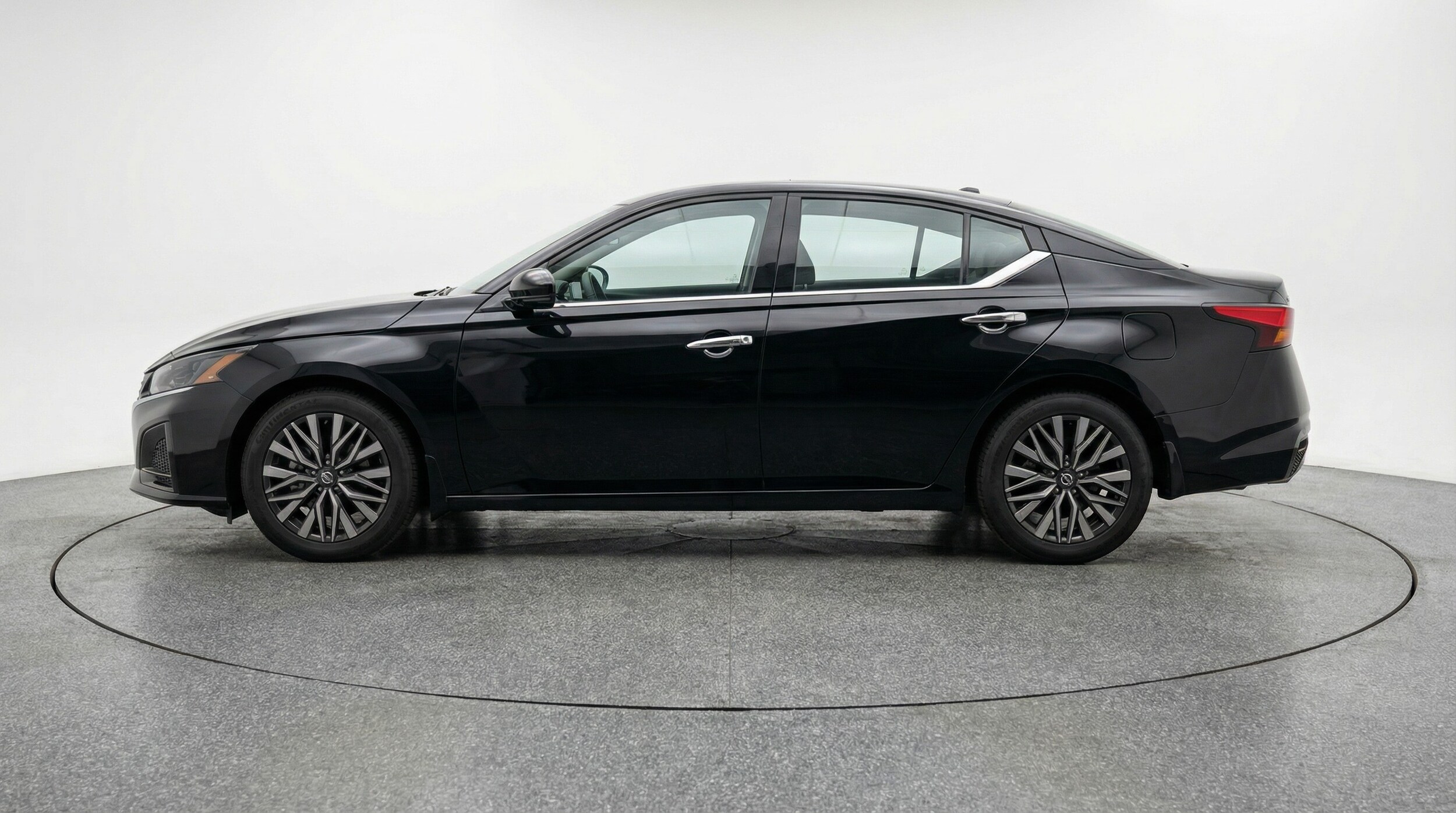 Thumbnail: 2025 Nissan Altima - 4