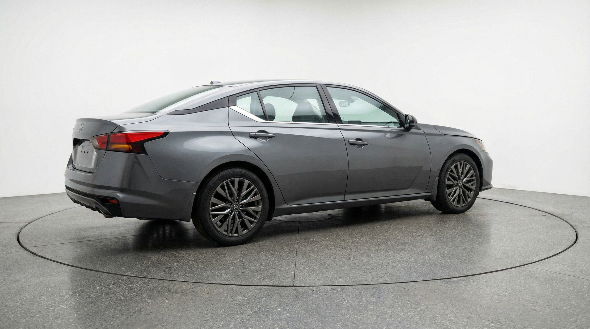 Thumbnail: 2025 Nissan Altima - 9