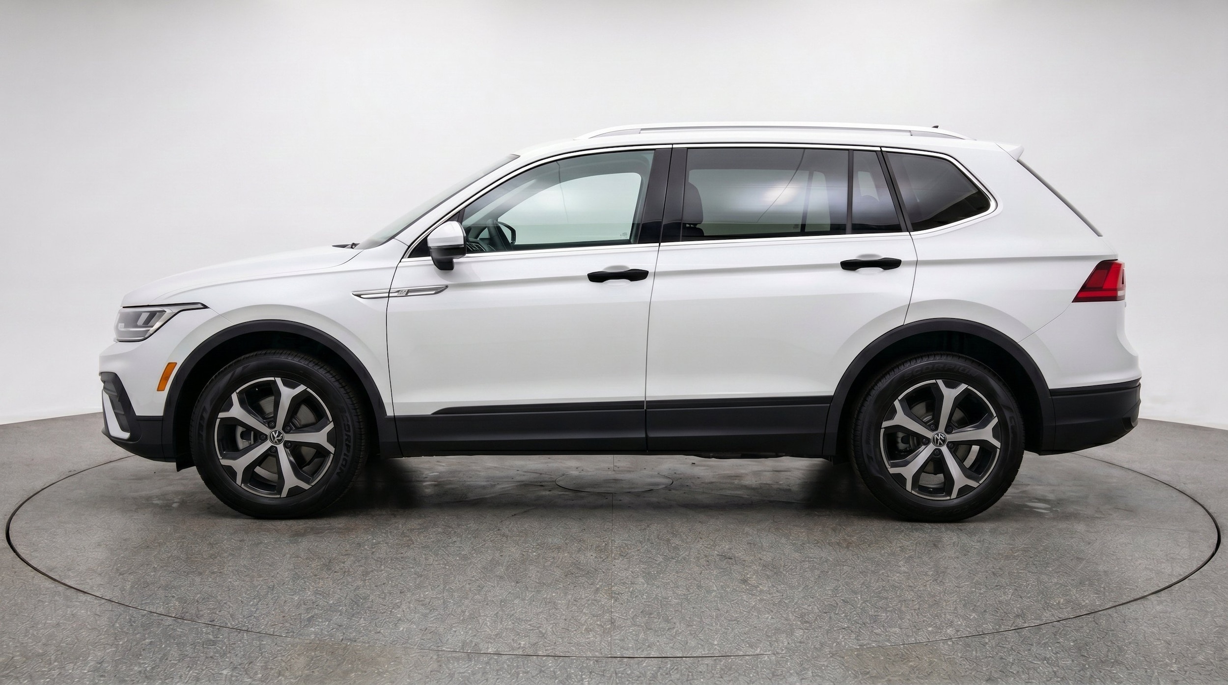Thumbnail: 2026 Volkswagen Tiguan - 5
