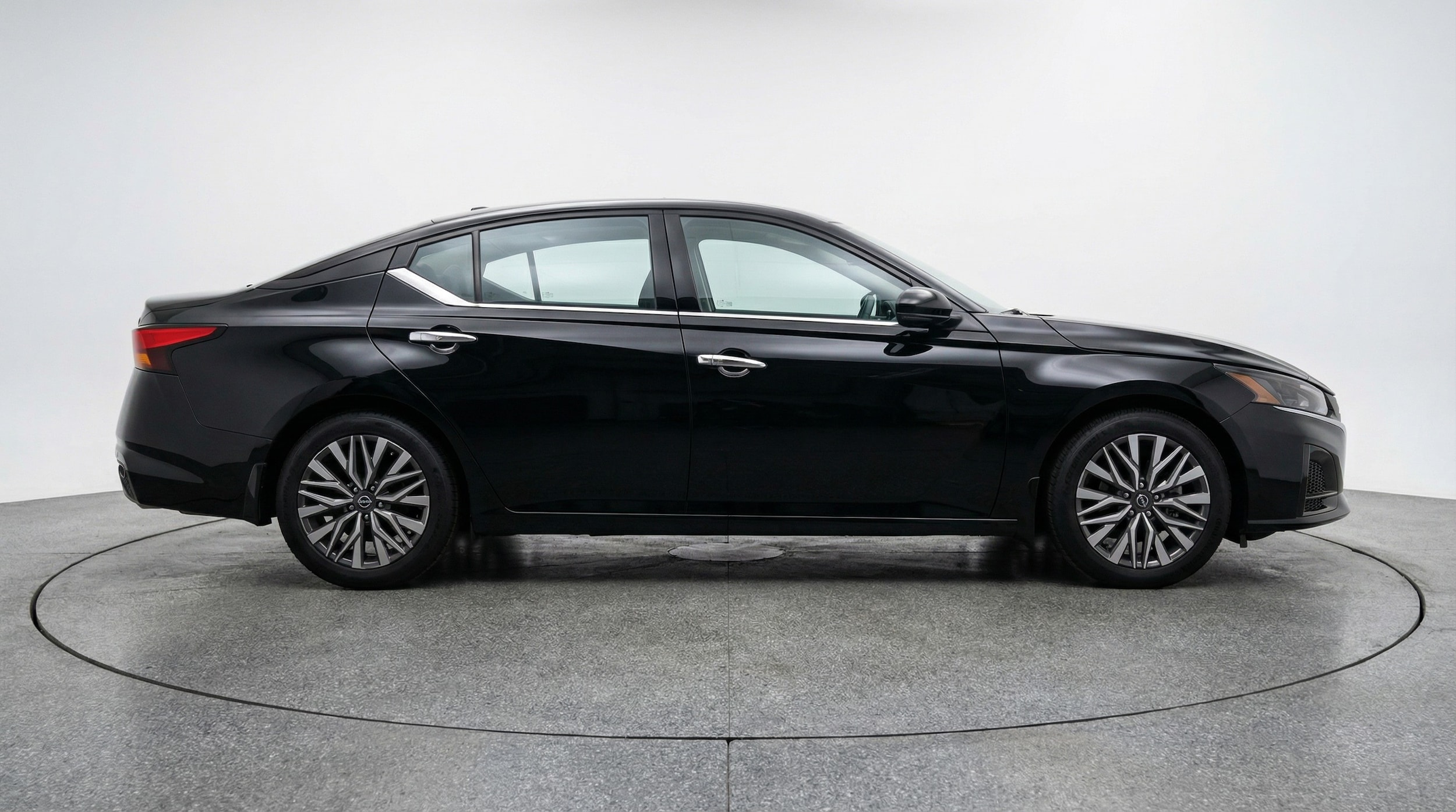 Thumbnail: 2025 Nissan Altima - 8