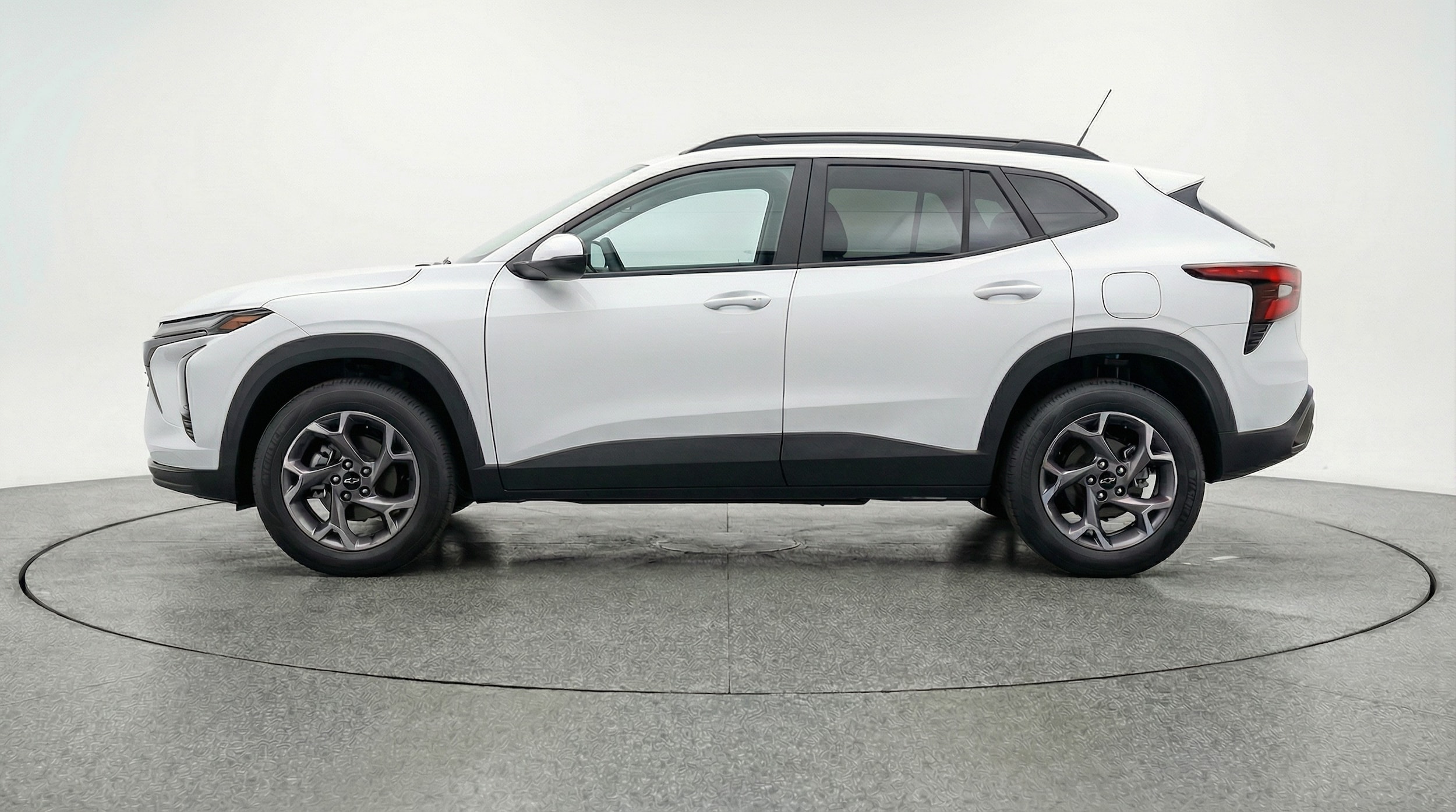 Thumbnail: 2025 Chevrolet Trax - 4