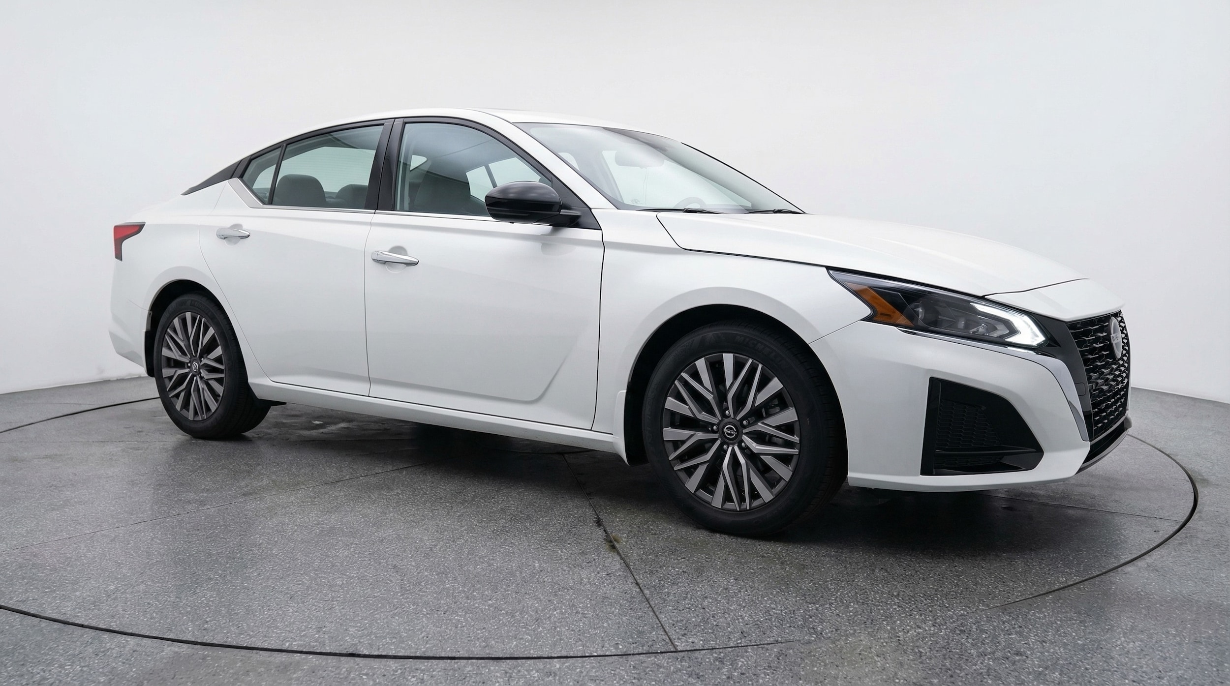 Thumbnail: 2025 Nissan Altima - 1