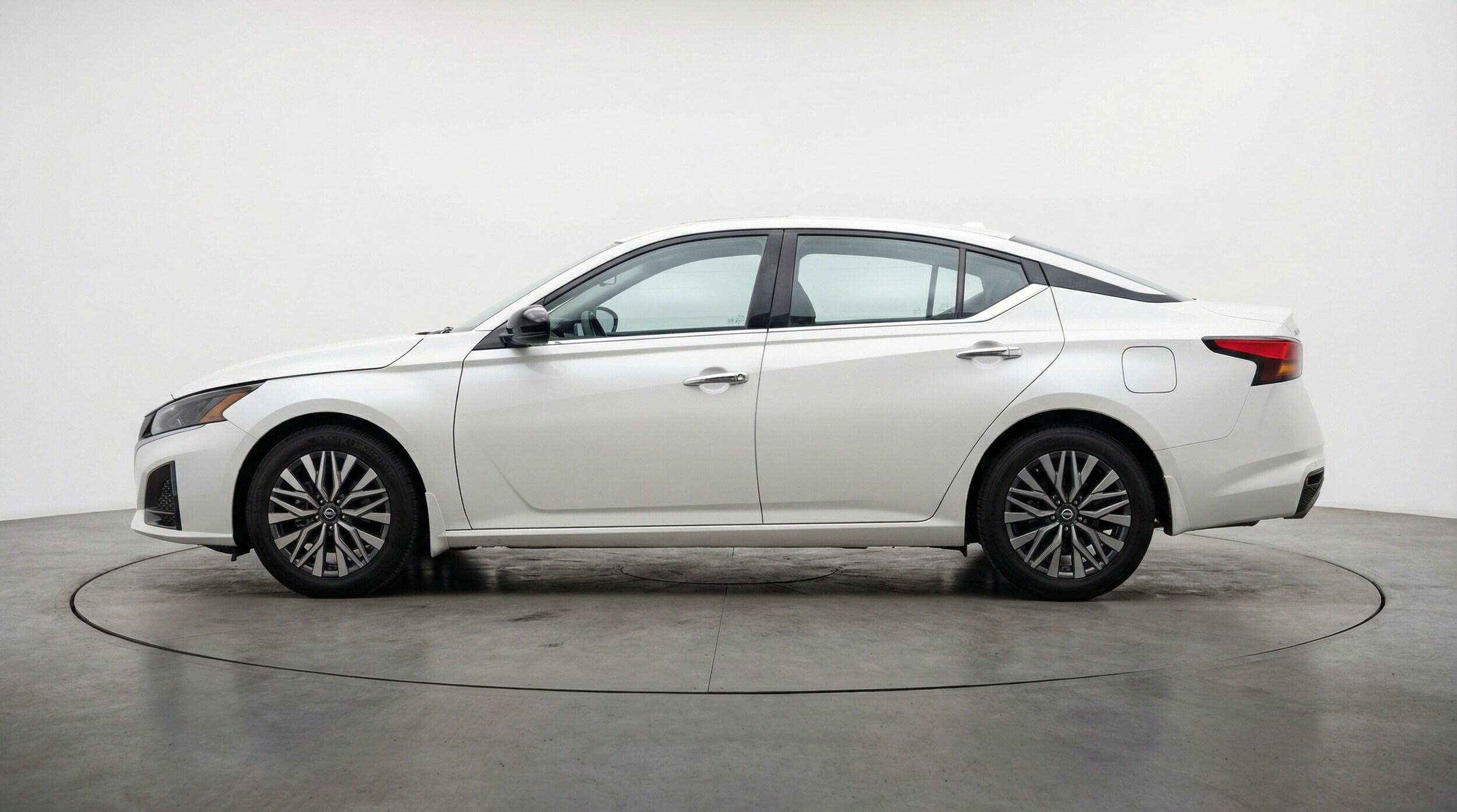 Thumbnail: 2025 Nissan Altima - 4