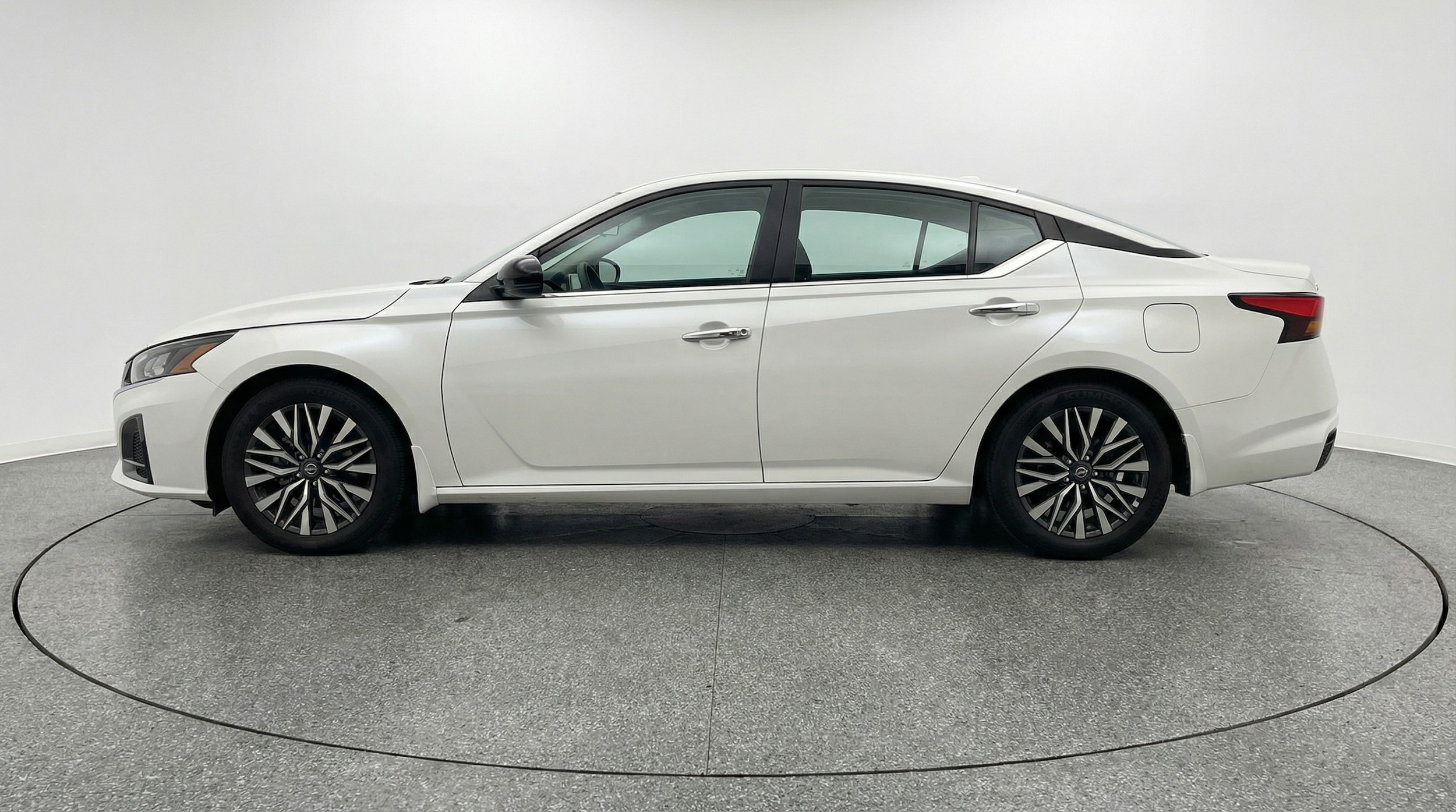 Thumbnail: 2025 Nissan Altima - 4