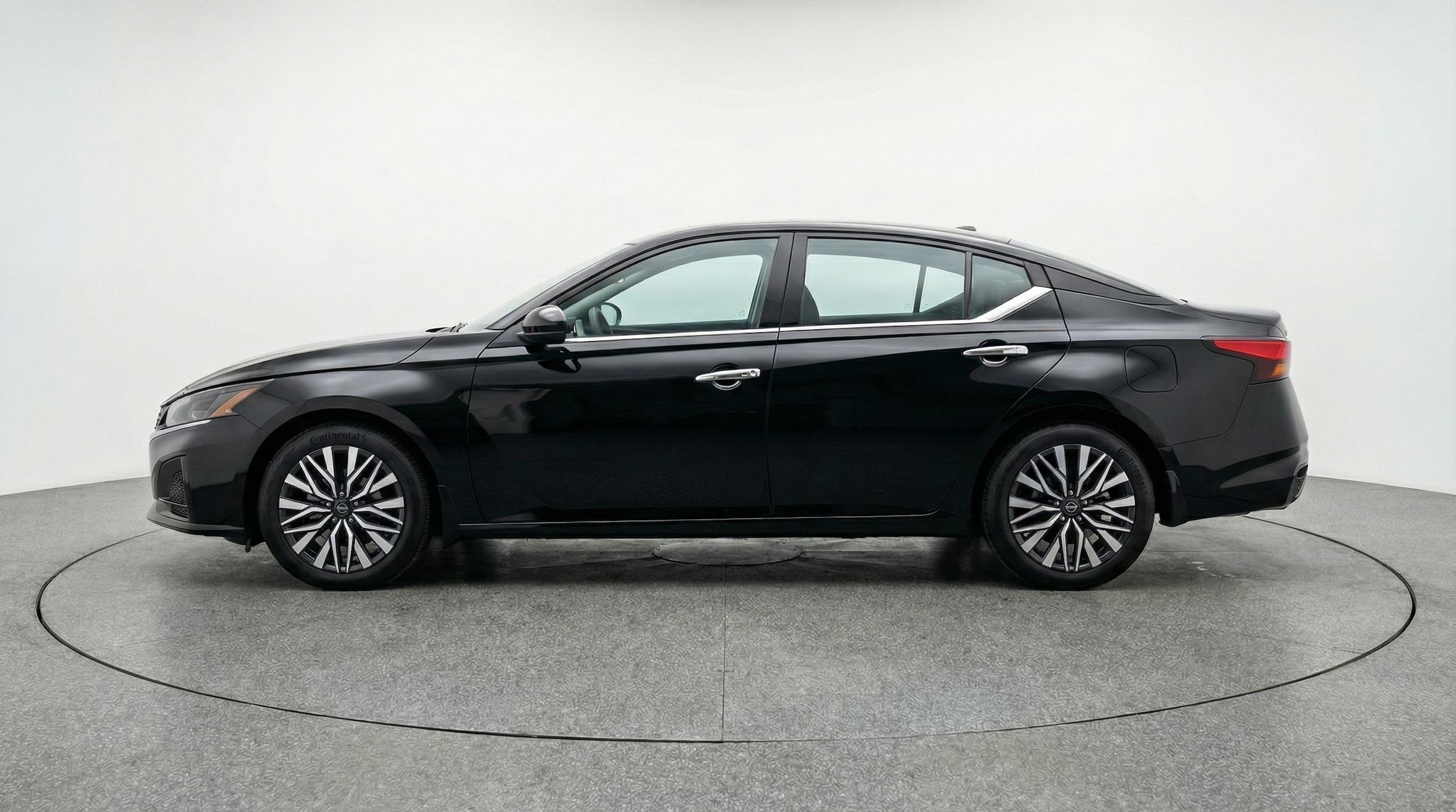 Thumbnail: 2025 Nissan Altima - 4