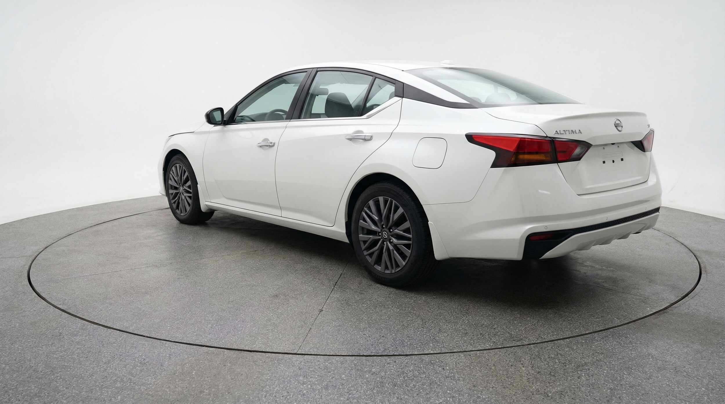 Thumbnail: 2025 Nissan Altima - 5
