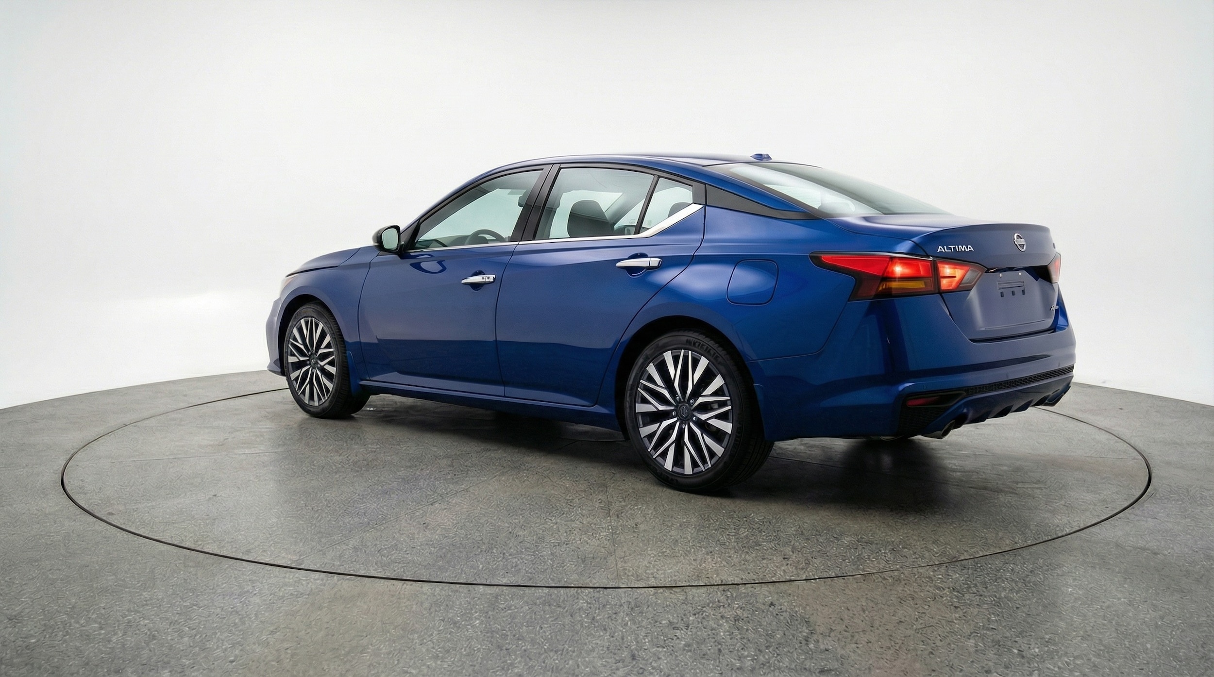 Thumbnail: 2025 Nissan Altima - 5